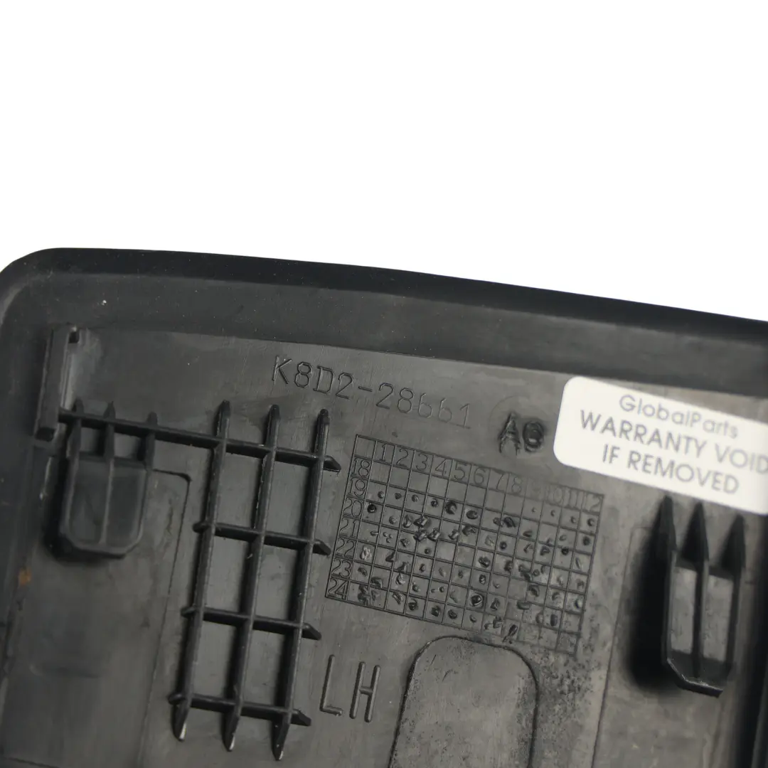 Range Rover Evoque L551 Heckleuchte Zierblende Links - SKU K8D2-28661-AC - Teilenummer K8D2-28661-AC