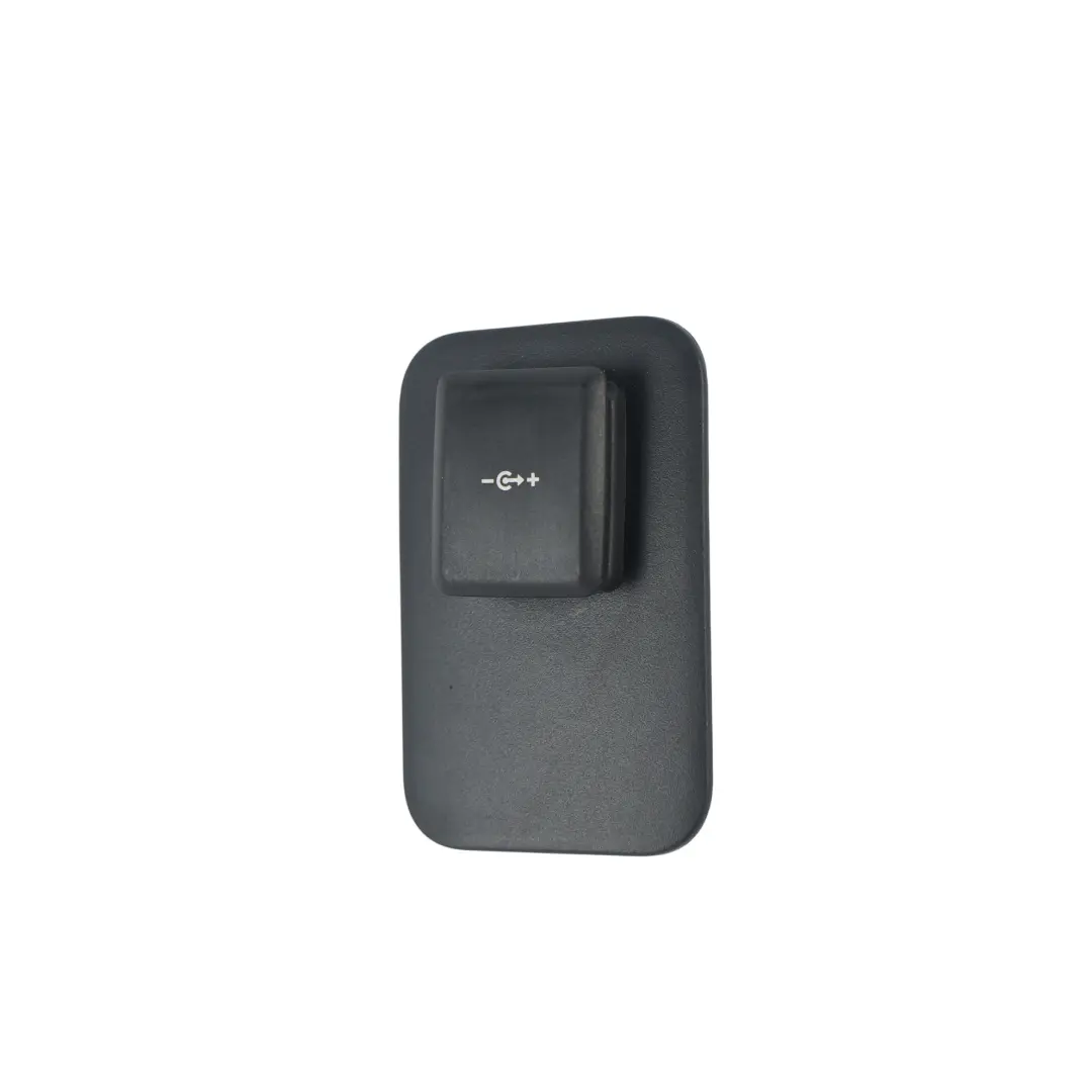 Kofferraum Verkleidung Steckdose für Range Rover Evoque L551 mit Teilenummer K8D2-C8A254-BCW Range Rover Evoque L551 Kofferraum Verkleidung Steckdose - SKU K8D2-C8A254-BCW - Teilenummer K8D2-C8A254-BCW