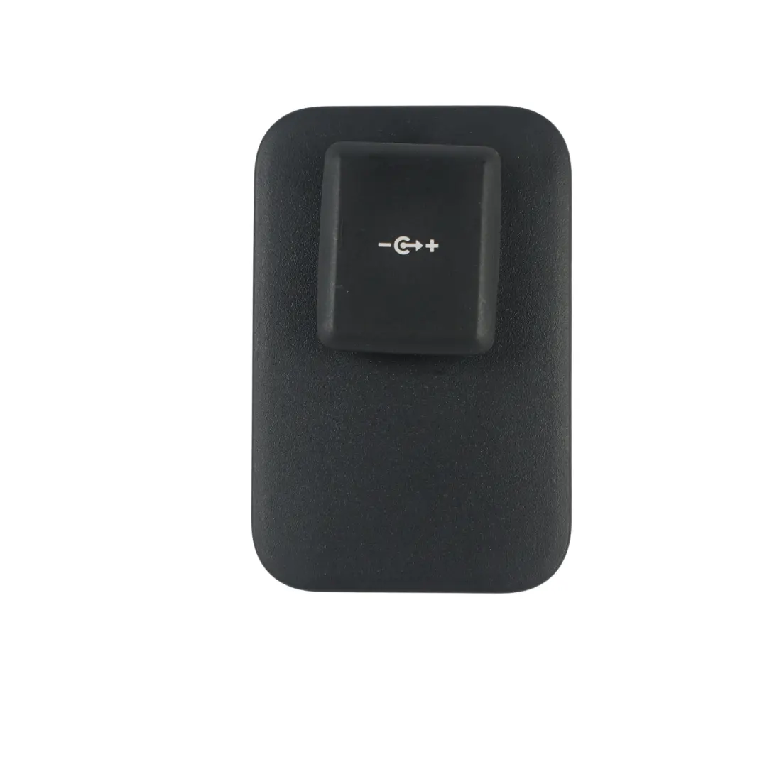 Range Rover Evoque L551 Panel Maletero Encendedor Toma Corriente - SKU K8D2-C8A254-BCW - Número de pieza K8D2-C8A254-BCW