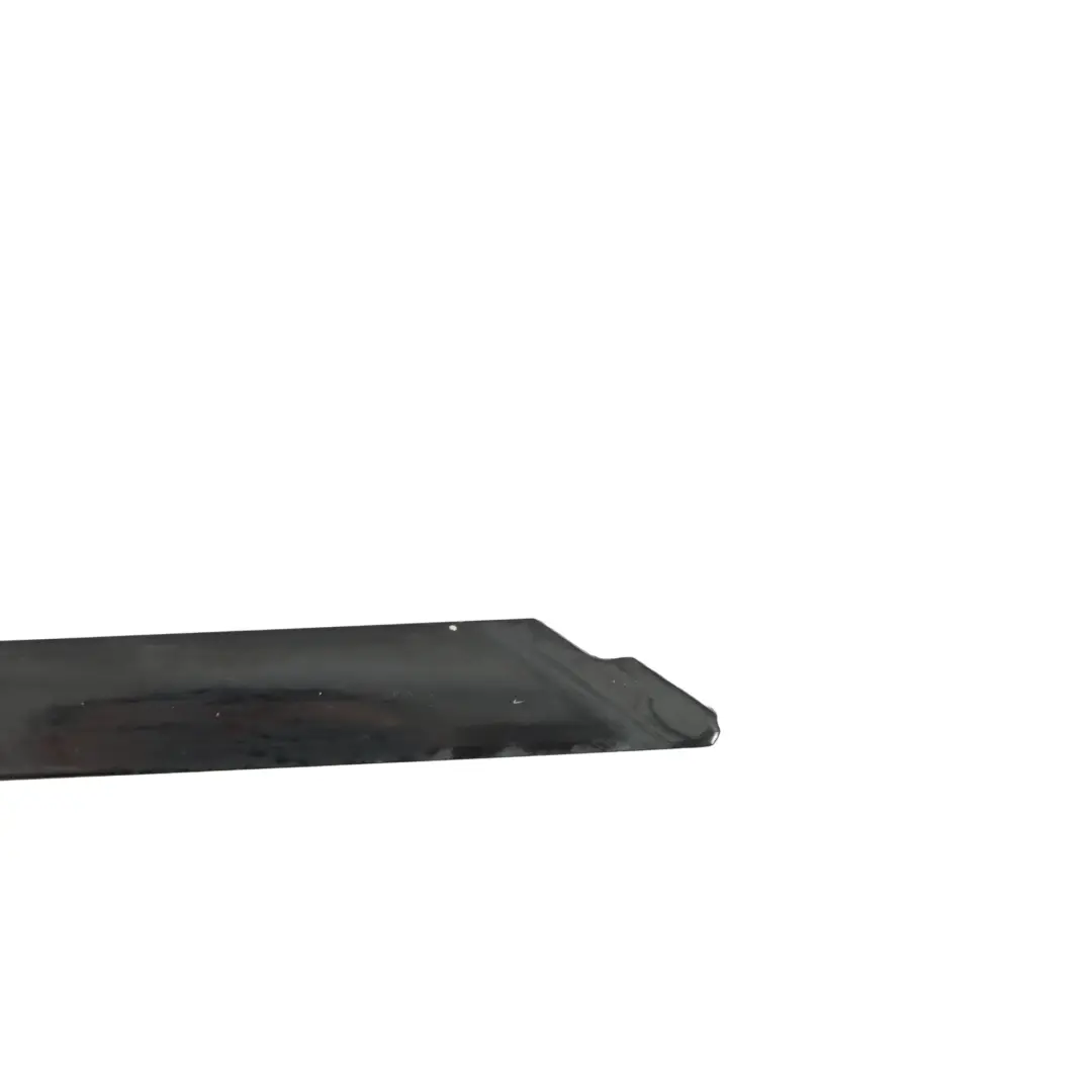 Modanatura Porta Anteriore Sinistra per Land Rover Range Rover Sport L494 con numero di parte LR043749 Land Rover Range Rover Sport L494 Modanatura Porta Anteriore Sinistra - SKU LR043749 - Numero di parte LR043749