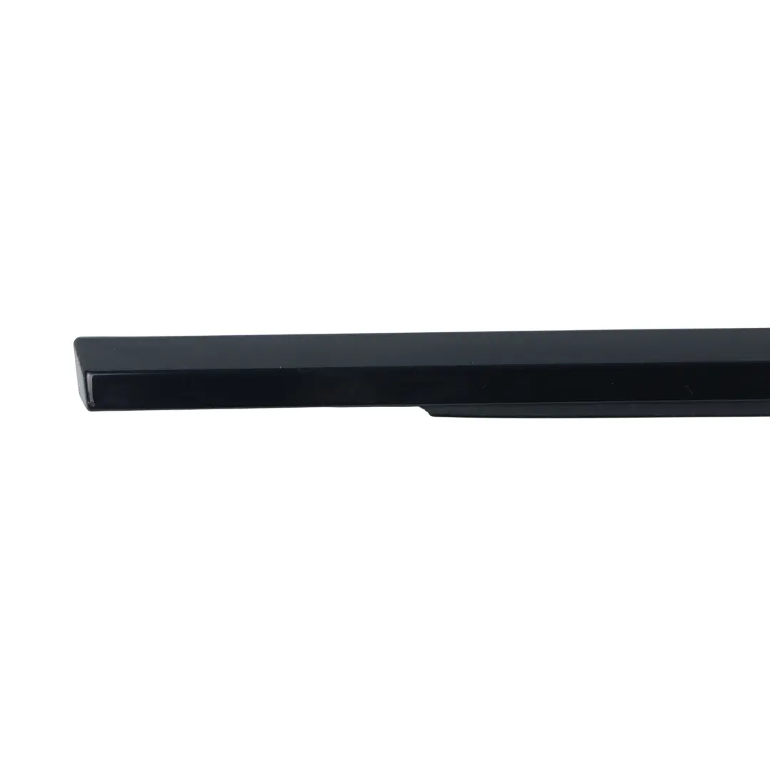 Sellado Ventana Puerta Trasera Inferior Derecha DK62-25596-AA para Range Rover L494 con número de pieza LR043787 Range Rover L494 Sellado Ventana Puerta Trasera Inferior Derecha DK62-25596-AA - SKU LR043787 - Número de pieza LR043787