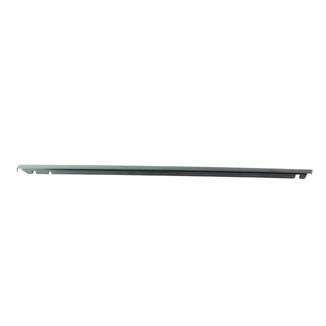 Moldura Ventana Puerta Trasera Derecha para Range Rover Sport L494 con número de pieza LR043789 Range Rover Sport L494 Moldura Ventana Puerta Trasera Derecha - SKU LR043789 - Número de pieza LR043789
