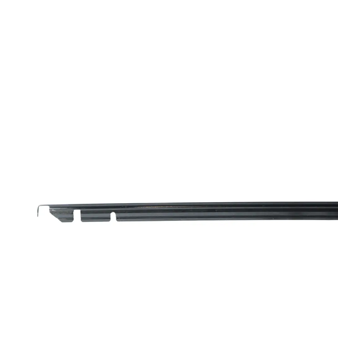 Tür Fenster Zierleiste Hinten Rechts für Range Rover Sport L494 mit Teilenummer LR043789 Range Rover Sport L494 Tür Fenster Zierleiste Hinten Rechts - SKU LR043789 - Teilenummer LR043789