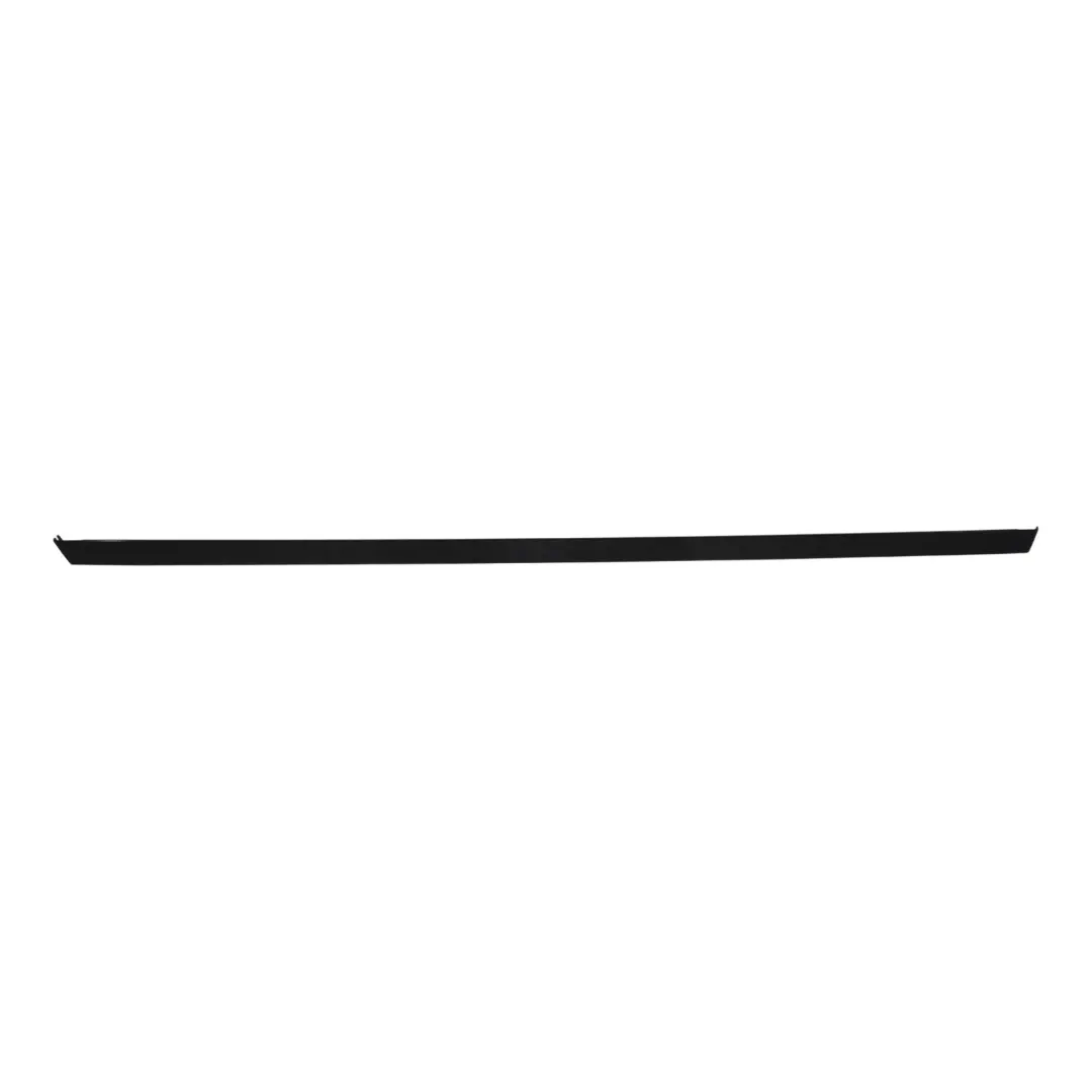 Moldura Ventana Trasera Izquierda DK62-255A61-A para Range Rover Sport L494 con número de pieza LR043790 Range Rover Sport L494 Moldura Ventana Trasera Izquierda DK62-255A61-A - SKU LR043790 - Número de pieza LR043790