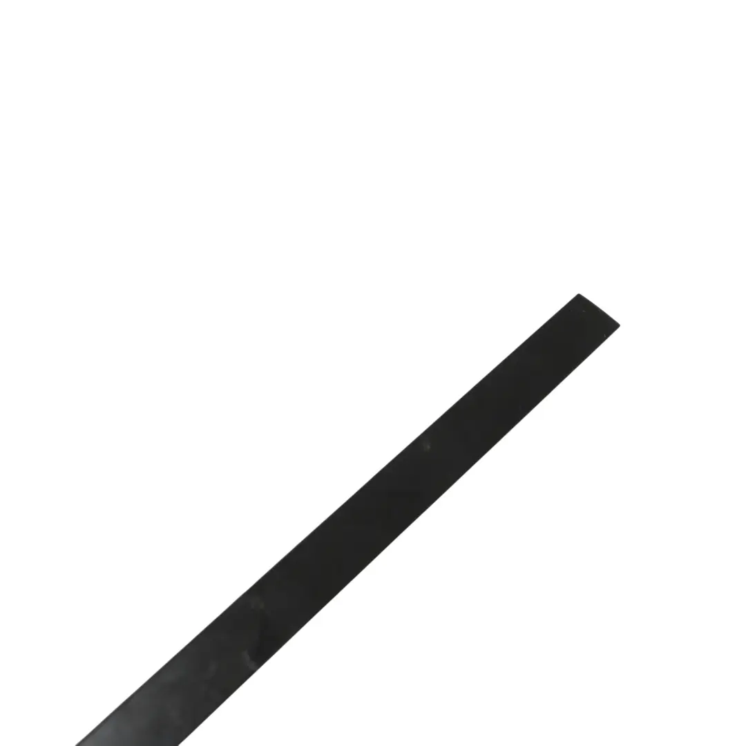 Guarnizione Finestrino Posteriore Sinistro DK62-255A61-A per Range Rover Sport L494 con numero di parte LR043790 Range Rover Sport L494 Guarnizione Finestrino Posteriore Sinistro DK62-255A61-A - SKU LR043790 - Numero di parte LR043790
