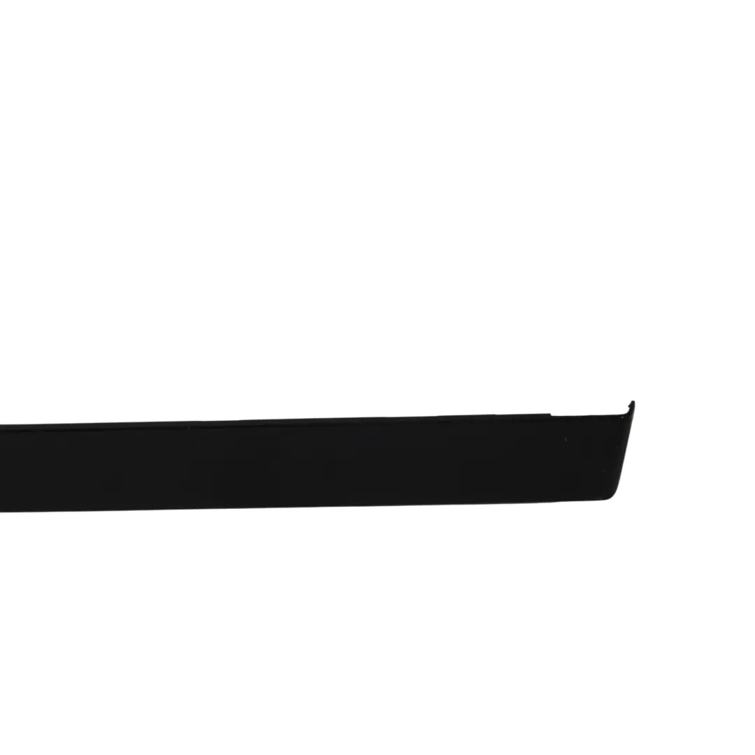Baguette Vitre Arrière Supérieure Gauche DK62-255A61-A pour Range Rover Sport L494 à propos du numéro de pièce LR043790 Range Rover Sport L494 Baguette Vitre Arrière Supérieure Gauche DK62-255A61-A - SKU LR043790 - Numéro de pièce LR043790