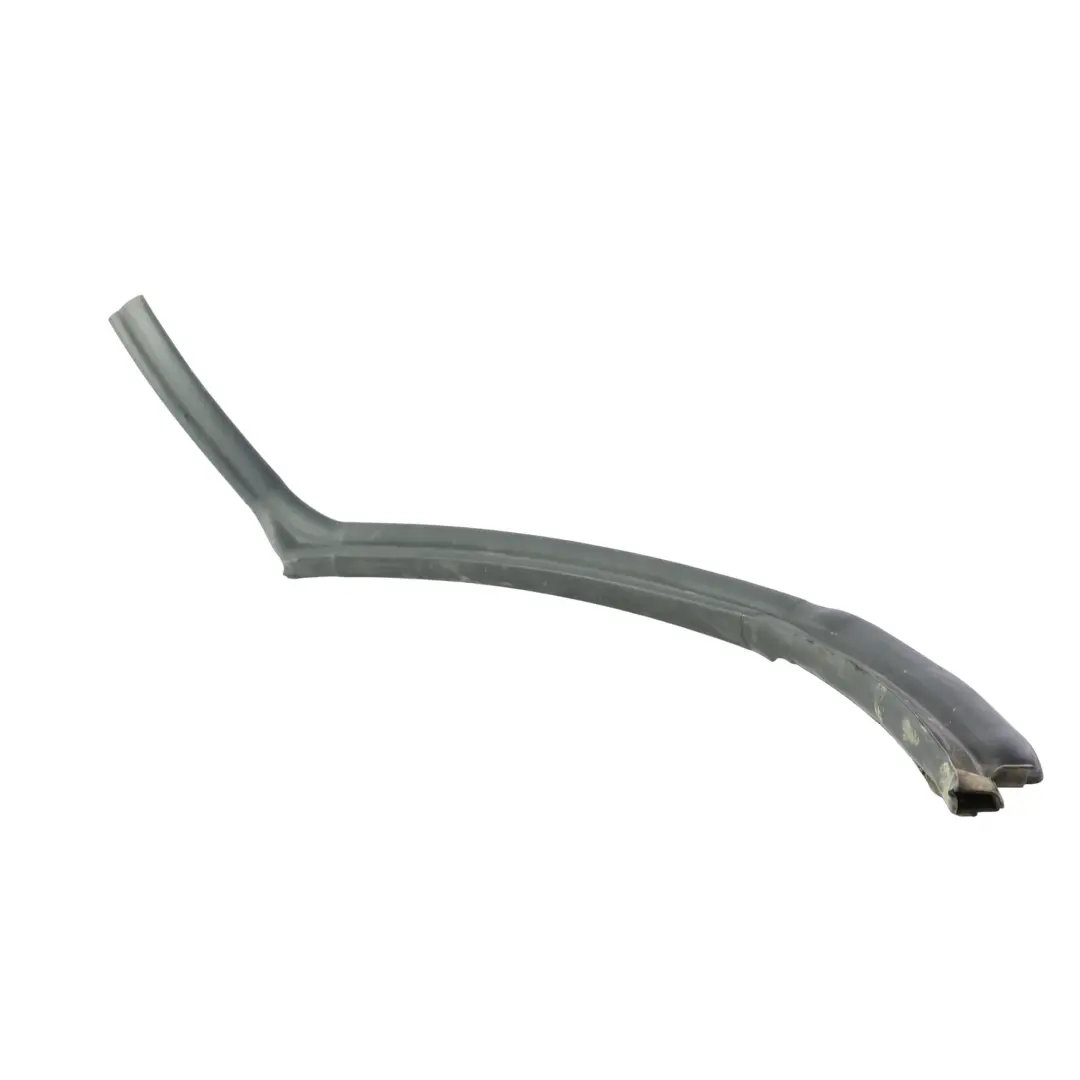 Range Rover L405 Bande Garniture Passage de Roue Arrière Gauche CK52-25385-AF - SKU LR046754 - Numéro de pièce LR046754