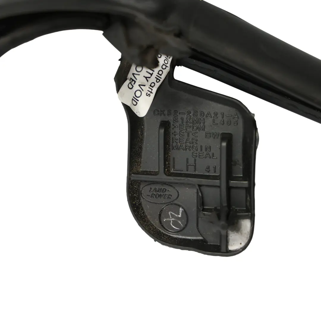 Uszczelka Drzwi Tylna Lewa CK52-250A21-A do Range Rover L405 o numerze LR054825 Range Rover L405 Uszczelka Drzwi Tylna Lewa CK52-250A21-A - SKU LR054825 - Numer Części LR054825