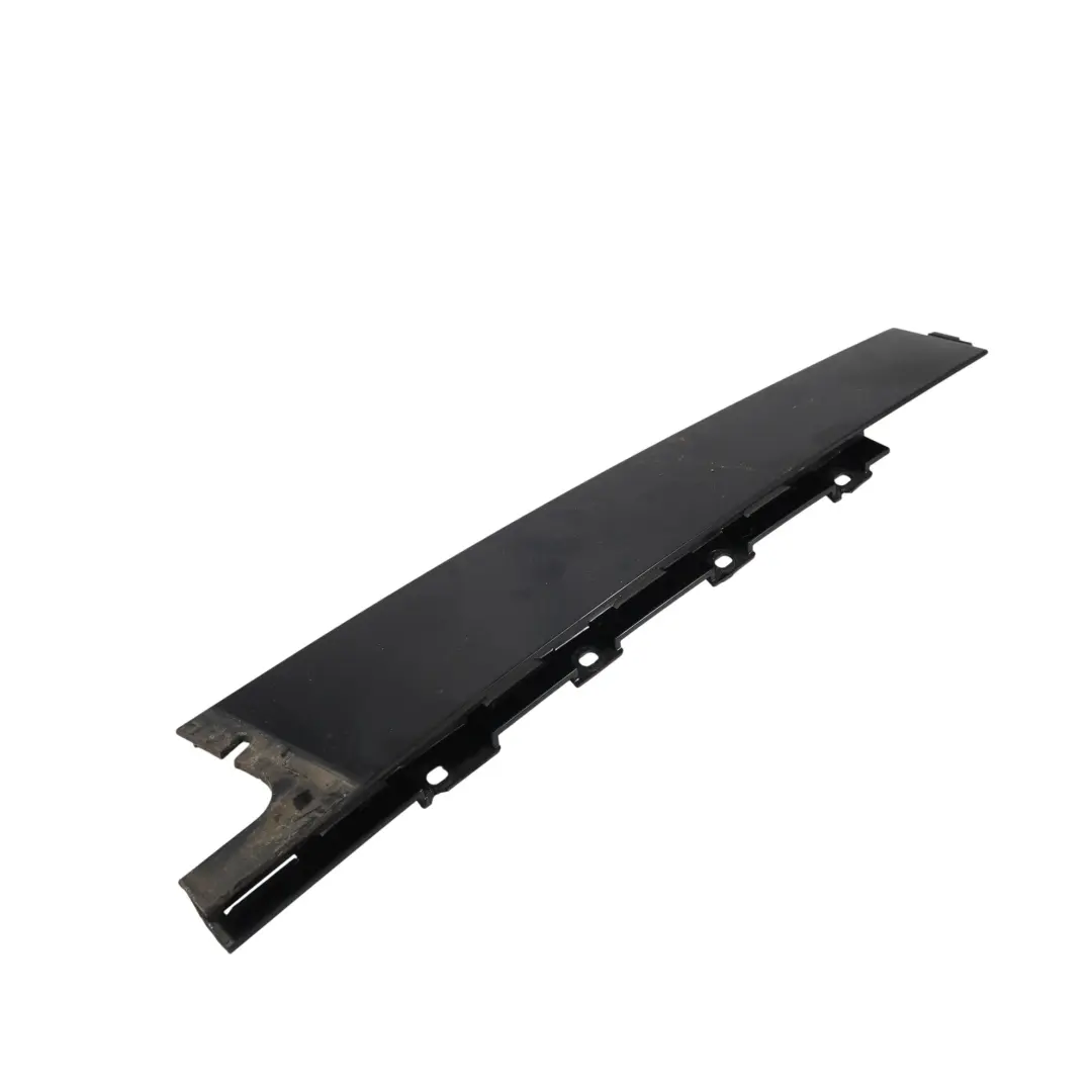 Moldura Pilar B Puerta Trasera Derecha DK62-255A81-AE para Range Rover Sport L494 con número de pieza LR067005 Range Rover Sport L494 Moldura Pilar B Puerta Trasera Derecha DK62-255A81-AE - SKU LR067005 - Número de pieza LR067005