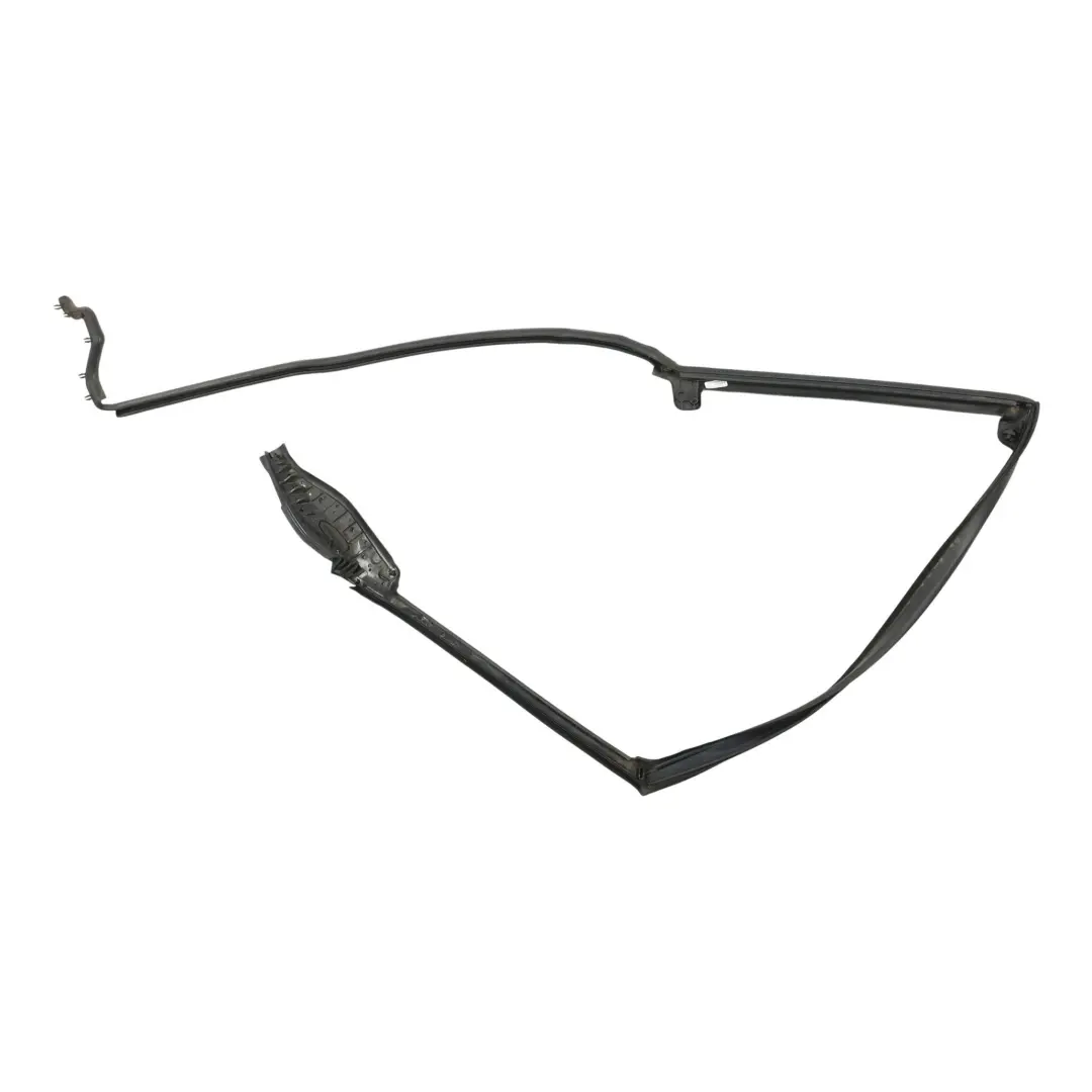 Guarnizione Vetro Porta Posteriore Sinistra DK62-250A21-A per Range Rover Sport L494 con numero di parte LR099665 Range Rover Sport L494 Guarnizione Vetro Porta Posteriore Sinistra DK62-250A21-A - SKU LR099665 - Numero di parte LR099665