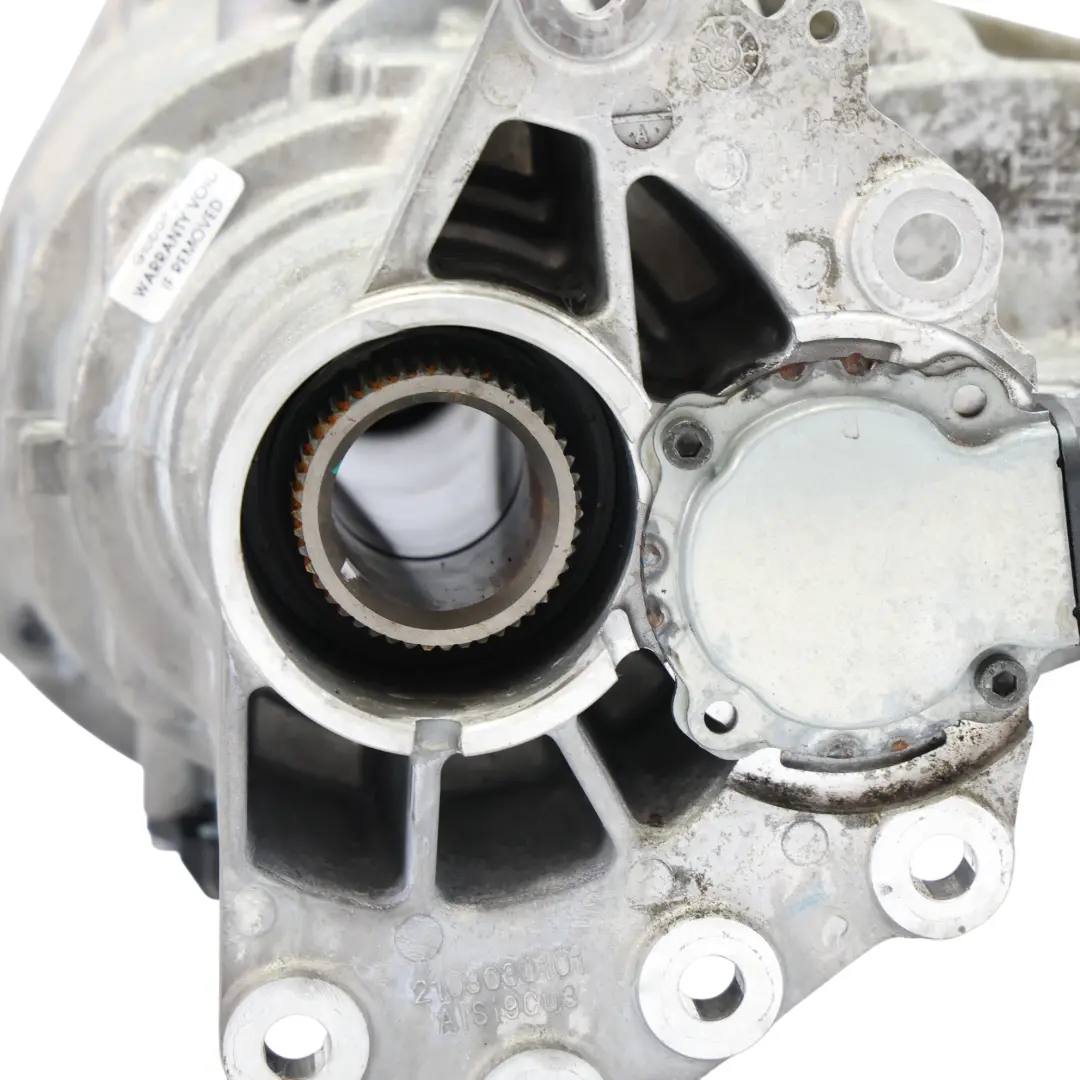 Transfer Box Case K8D2-7L486-AD WARRANTY to Range Rover Evoque L551 2.0 with Part number LR117516 Range Rover Evoque L551 2.0 Transfer Box Case K8D2-7L486-AD WARRANTY - SKU LR117516 - Part number LR117516