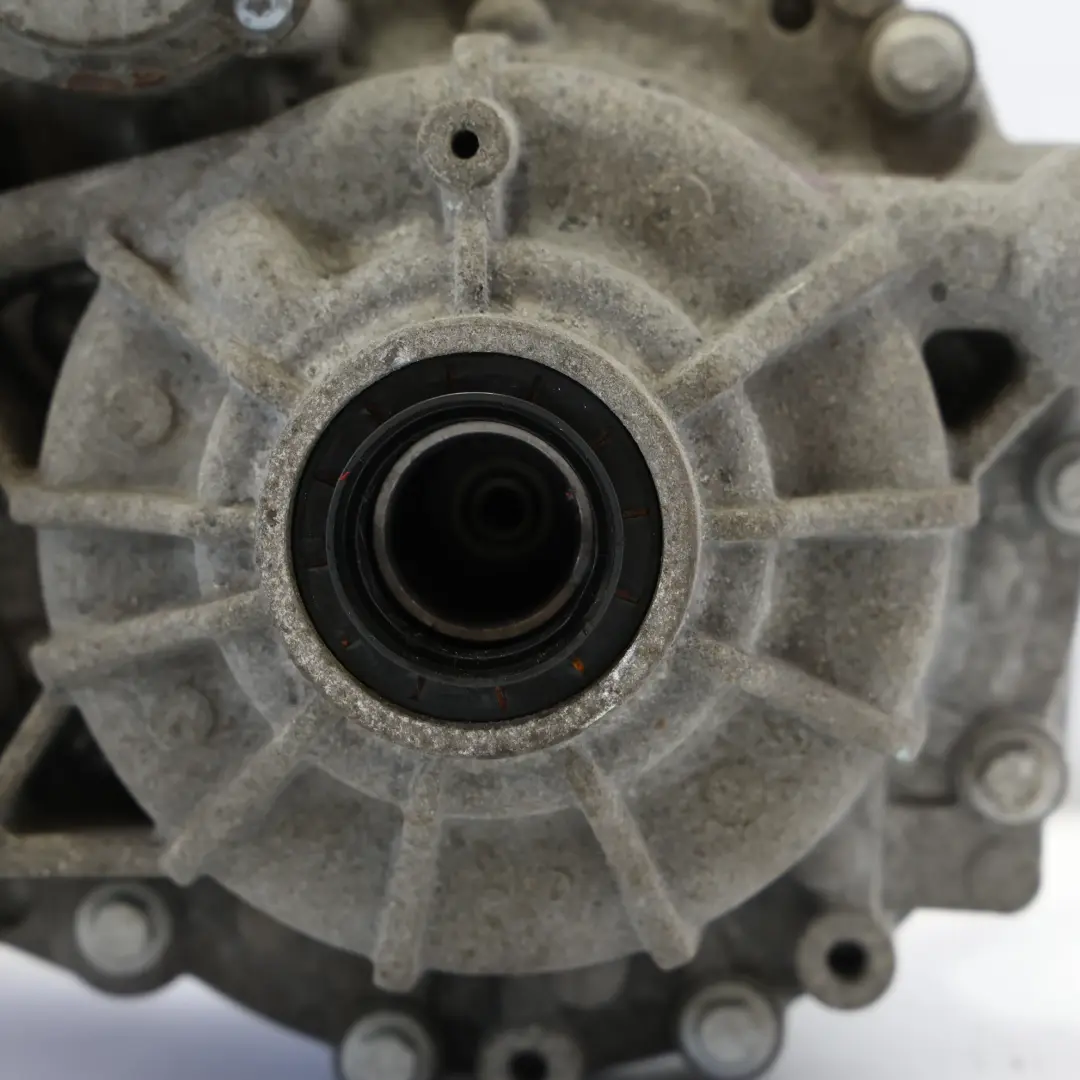 Dyferencjał Dyfer Tylny Tył K8D2-4N053-AE do Range Rover Evoque L551 2.0 o numerze LR117564 Range Rover Evoque L551 2.0 Dyferencjał Dyfer Tylny Tył K8D2-4N053-AE - SKU LR117564 - Numer Części LR117564