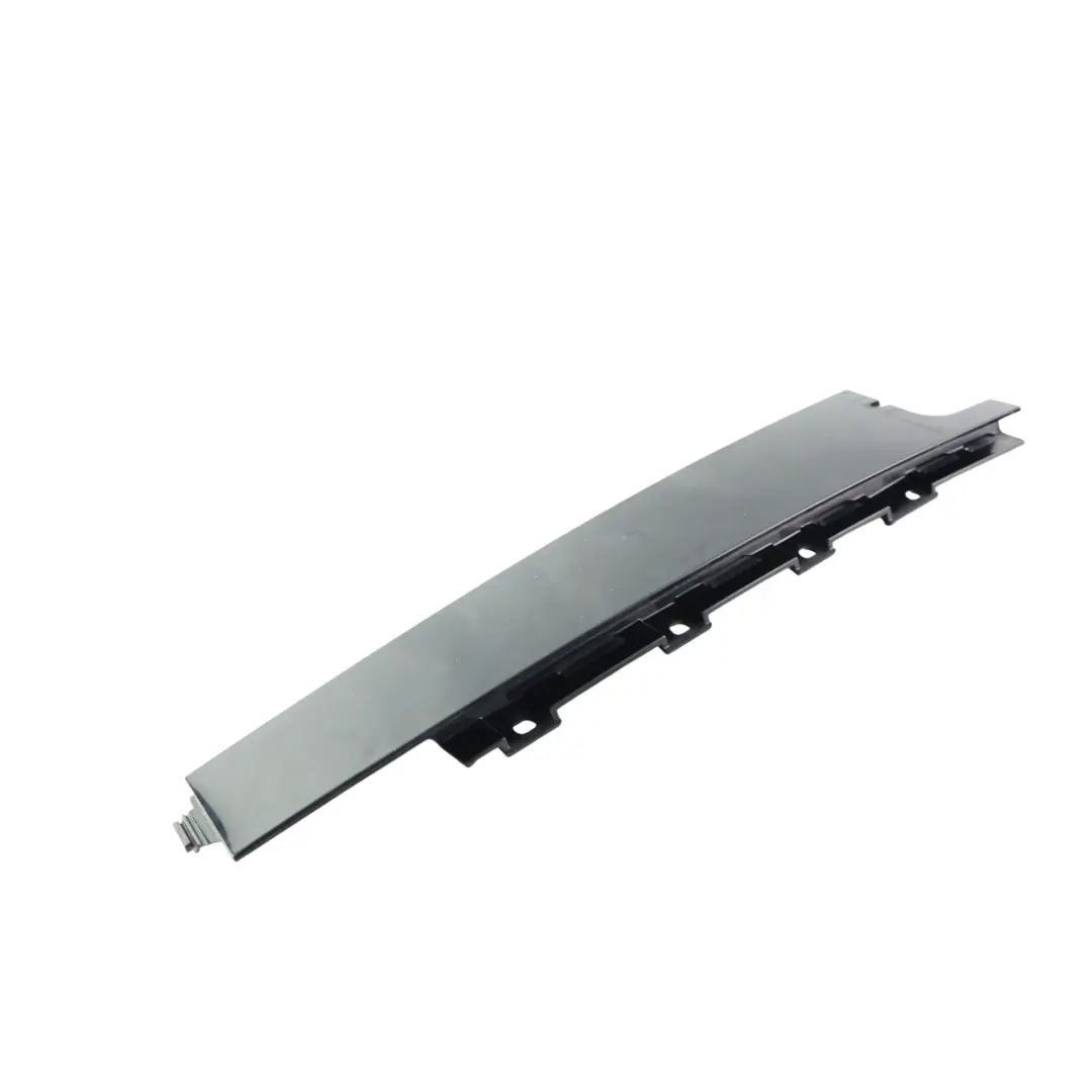 Rivestimento Montante Posteriore Destro DK62-255A80-AE per Range Rover Sport L494 con numero di parte LR118290 Range Rover Sport L494 Rivestimento Montante Posteriore Destro DK62-255A80-AE - SKU LR118290 - Numero di parte LR118290