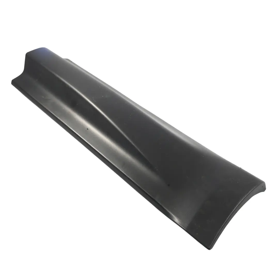 Listwa Ozdobna Drzwi Tylna Prawa Czarna DK62-274A48-B do Range Rover L494 o numerze LR125992 Range Rover L494 Listwa Ozdobna Drzwi Tylna Prawa Czarna DK62-274A48-B - SKU LR125992-SAB - Numer Części LR125992