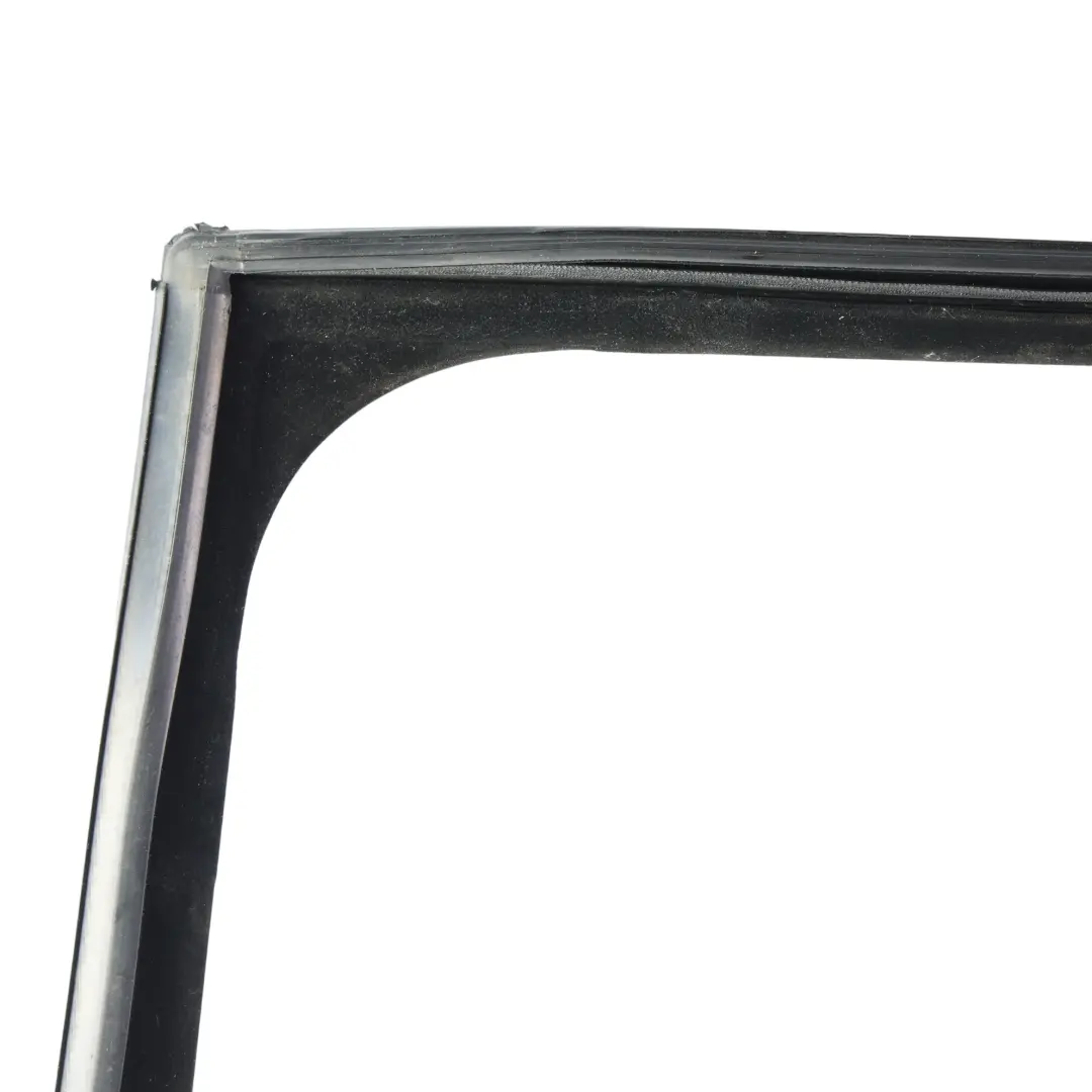 Range Rover Velar L560 Junta Ventana Puerta Trasera Izq J8A2-25767-AD - SKU LR128135 - Número de pieza LR128135