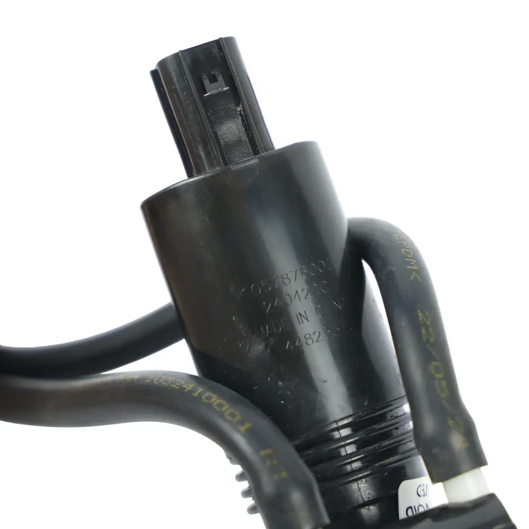 Pompe Réservoir Lave-Glace Pare-Brise pour Range Rover Evoque L551 à propos du numéro de pièce LR137656 Range Rover Evoque L551 Pompe Réservoir Lave-Glace Pare-Brise - SKU LR137656 - Numéro de pièce LR137656