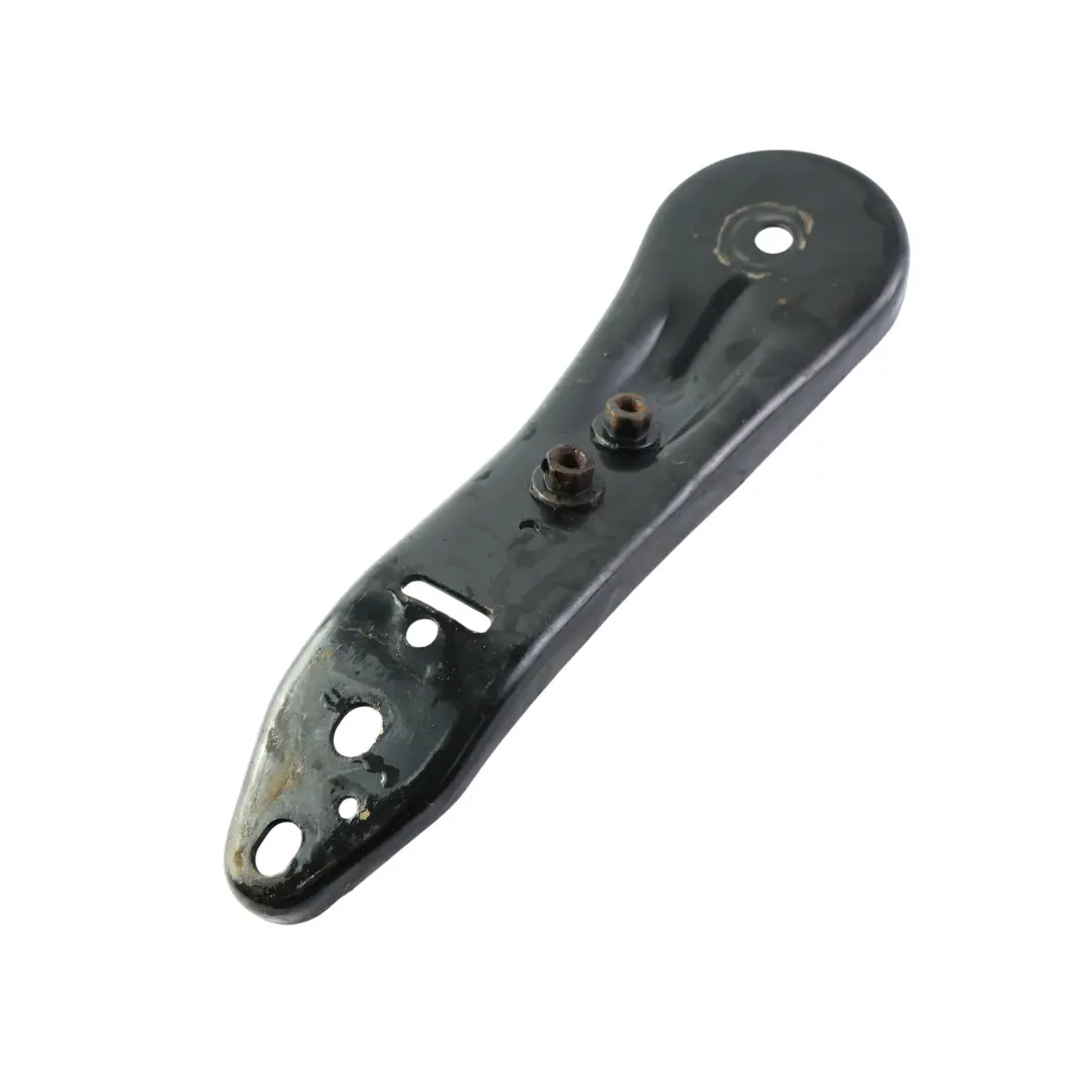 Supporto Staffa Motore Anteriore M8A2-5A364-AB per Range Rover Velar L560 con numero di parte LR143212 Range Rover Velar L560 Supporto Staffa Motore Anteriore M8A2-5A364-AB - SKU LR143212 - Numero di parte LR143212