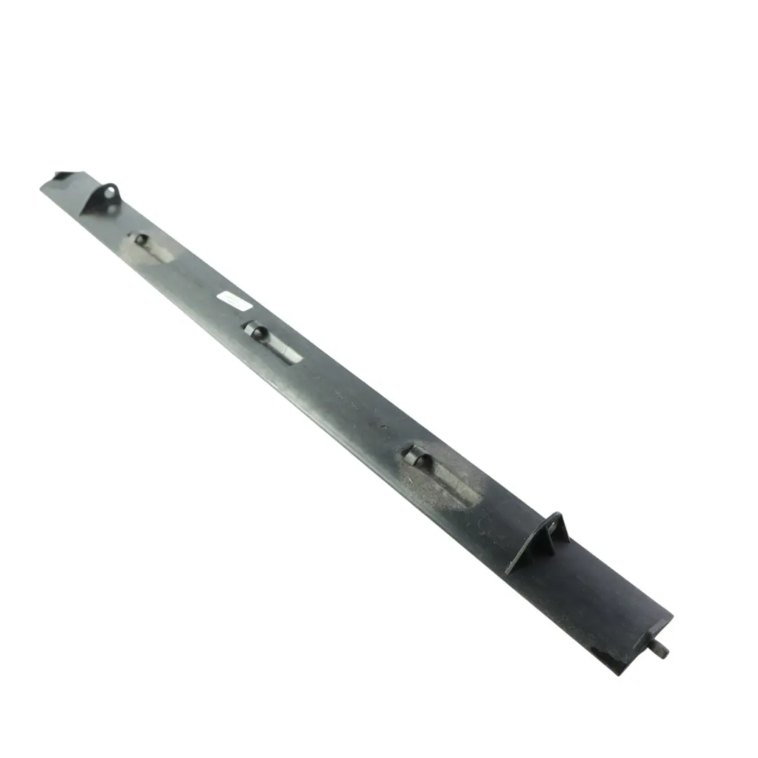 Land Rover Velar L560 Supporto Staffa Deflettore Radiatore - SKU LX73-8A118-A - Numero di parte LX73-8A118-A