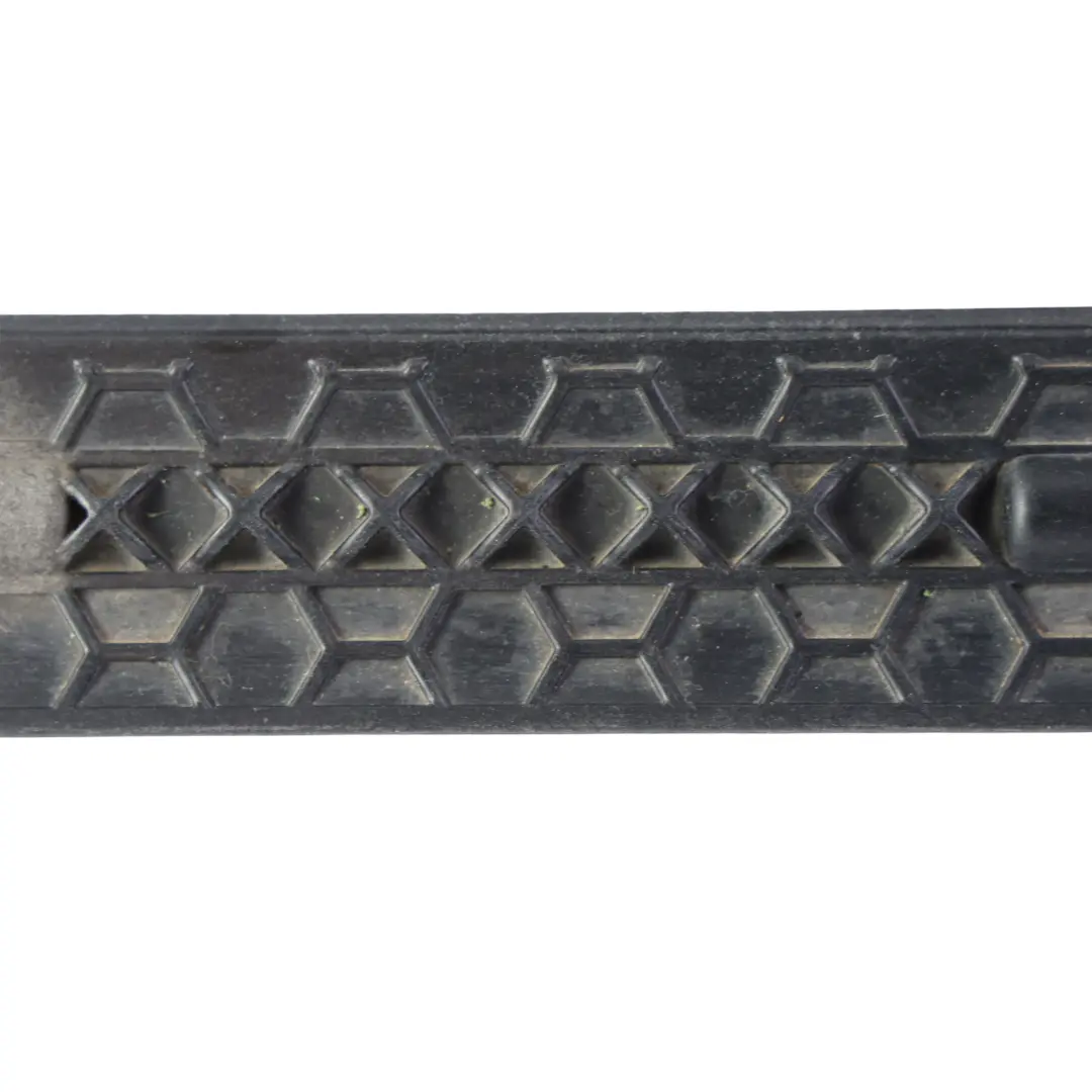 Support Déflecteur Radiateur pour Land Rover Velar L560 à propos du numéro de pièce LX73-8A118-A Land Rover Velar L560 Support Déflecteur Radiateur - SKU LX73-8A118-A - Numéro de pièce LX73-8A118-A