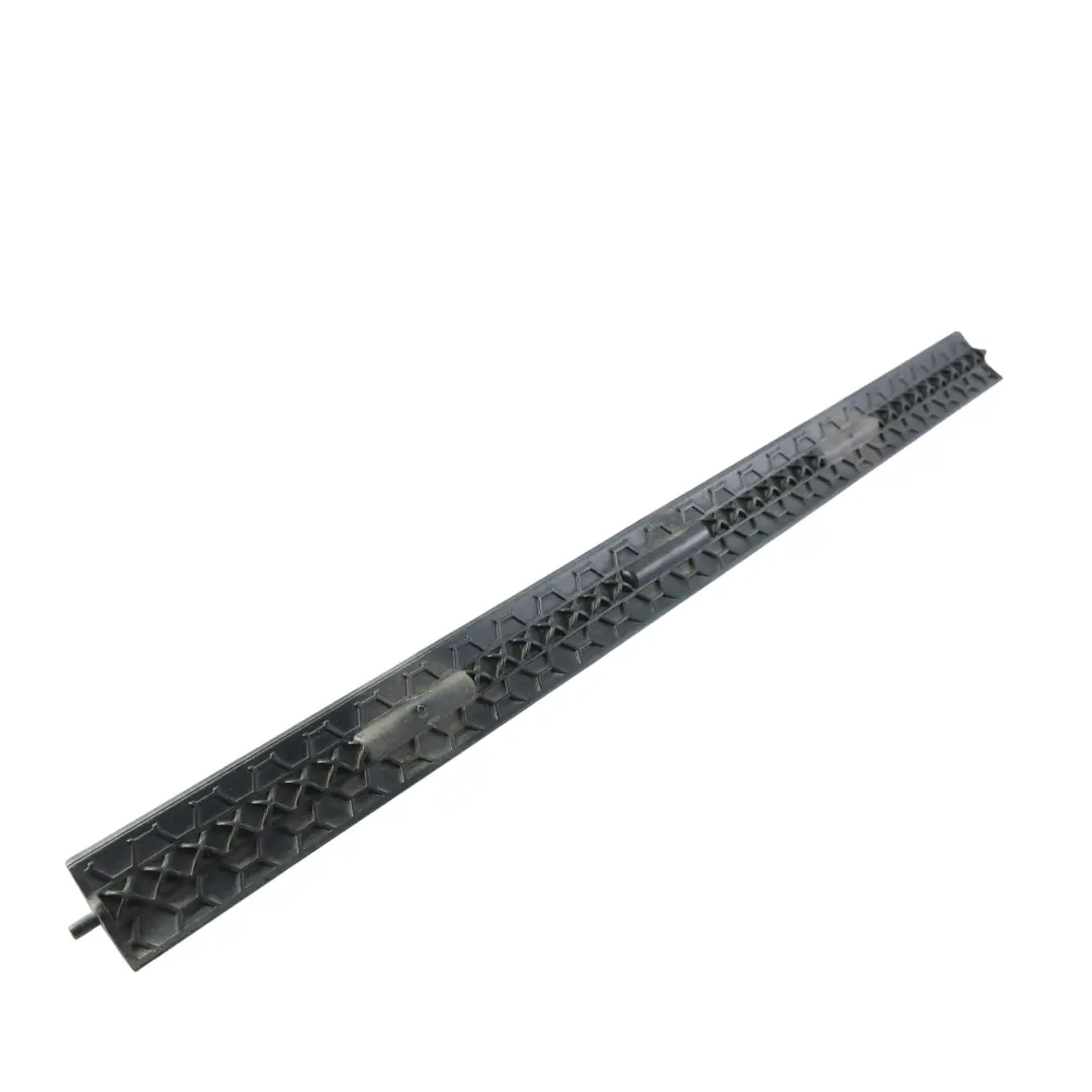 Radiator Holder Deflector BRacket Support to Range Rover Velar L560 with Part number LX73-8A118-A Range Rover Velar L560 Radiator Holder Deflector BRacket Support - SKU LX73-8A118-A - Part number LX73-8A118-A