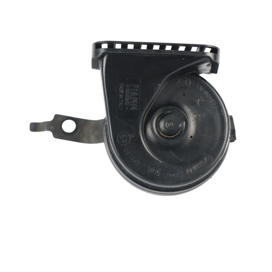 Klakson Przedni Prawy do Land Rover Range Rover Velar L560 o numerze M8A2-13802-AB Land Rover Range Rover Velar L560 Klakson Przedni Prawy - SKU M8A2-13802-AB - Numer Części M8A2-13802-AB