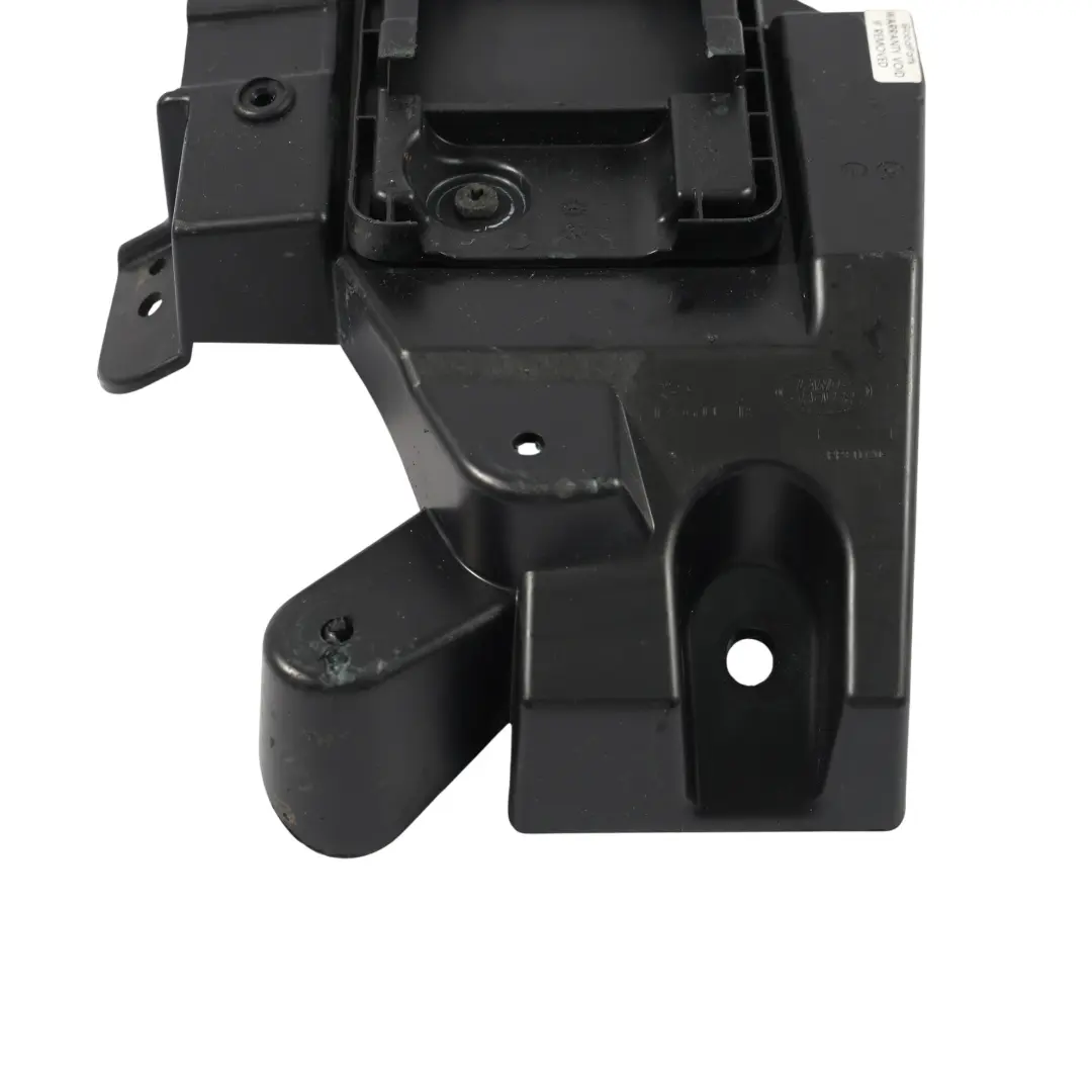 Supporto Modulo Angolo Cieco Destro C per Range Rover Velar L560 con numero di parte M8A2-14D189-A Range Rover Velar L560 Supporto Modulo Angolo Cieco Destro C - SKU LR162743 - Numero di parte M8A2-14D189-A