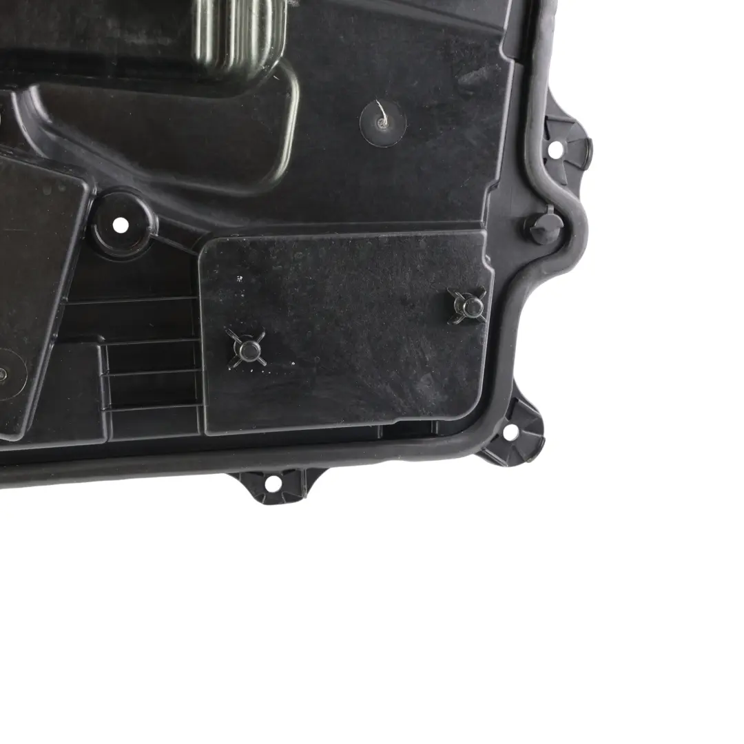 Range Rover L560 Wewnętrzna Obudowa Drzwi Tylnych Lewa - SKU LR142987 - Numer Części M8A2-24767-AD