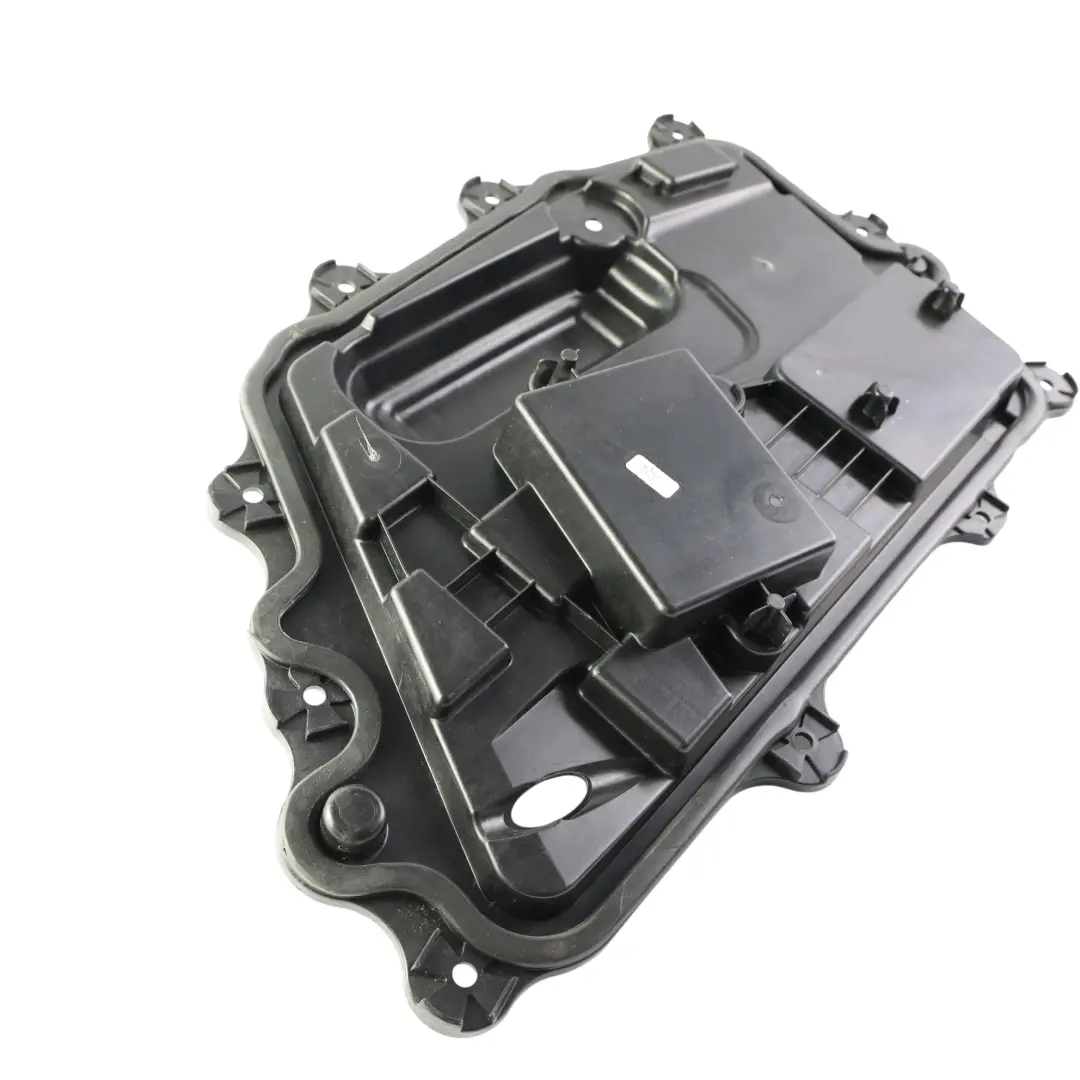 Range Rover L560 Wewnętrzna Obudowa Drzwi Tylnych Lewa - SKU LR142987 - Numer Części M8A2-24767-AD