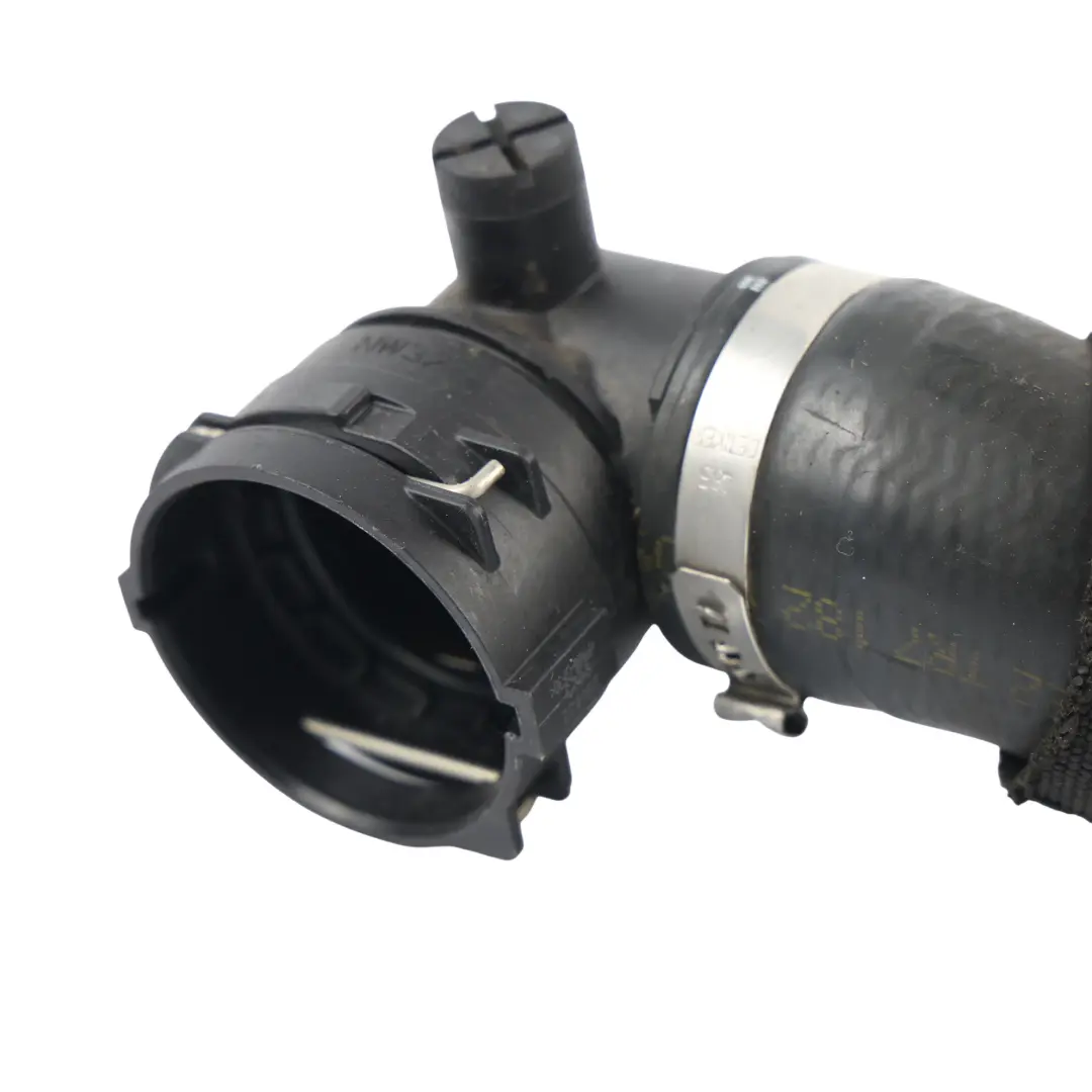Manguera Refrigerante 2.0 Diesel para Range Rover Velar L560 con número de pieza M8A2-8260-EB Range Rover Velar L560 Manguera Refrigerante 2.0 Diesel - SKU M8A2-8260-EB - Número de pieza M8A2-8260-EB