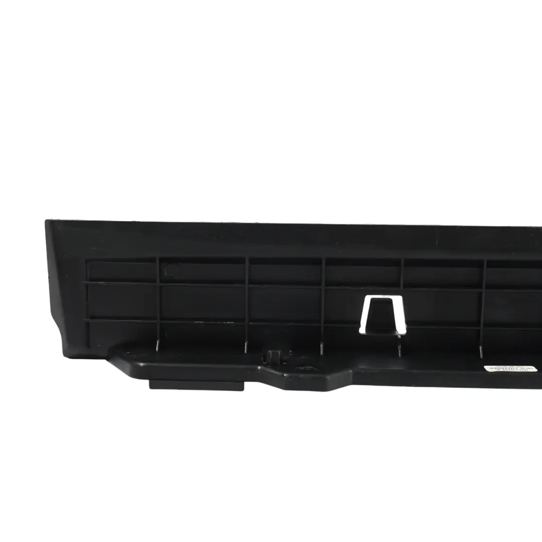 Range Rover Velar L560 Deflector Conducto Aire Parrilla Delantera - SKU M8A2-8B384-A - Número de pieza M8A2-8B384-A