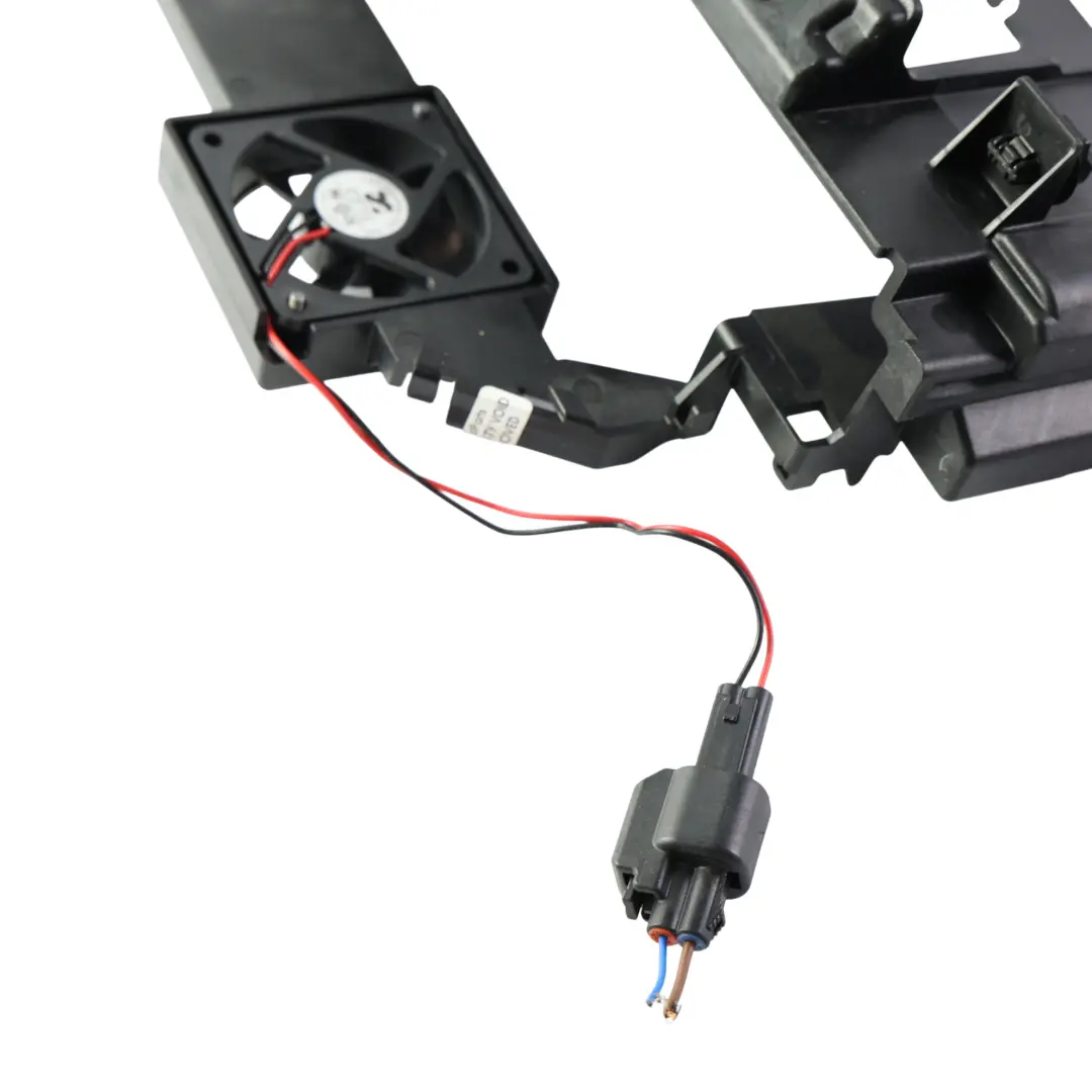Motorsteuergerät ECU Halterung Kühler für Range Rover Evoque L551 mit Teilenummer M8D2-12C525-AC Range Rover Evoque L551 Motorsteuergerät ECU Halterung Kühler - SKU M8D2-12C525-AC - Teilenummer M8D2-12C525-AC