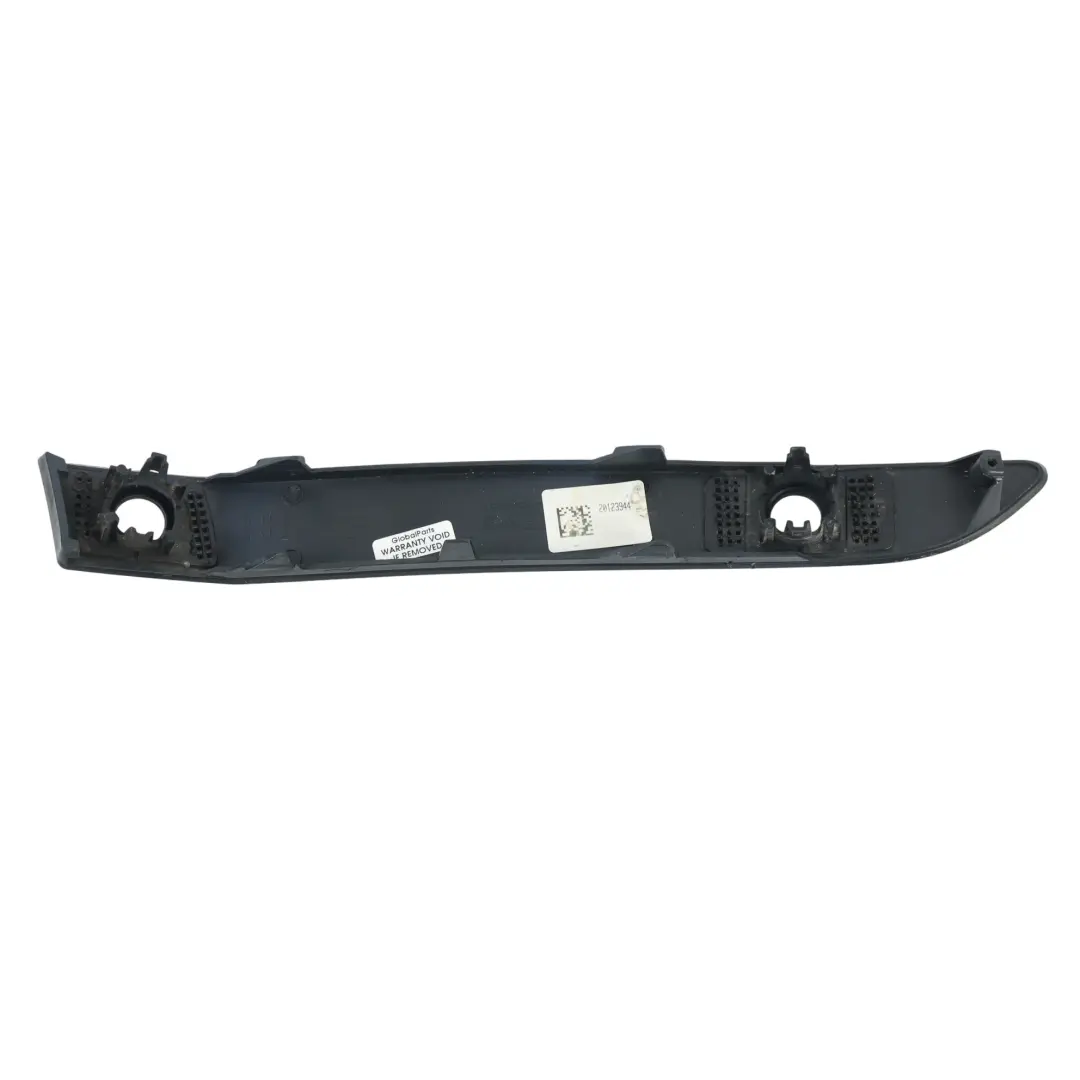 Moldura Parachoques Trasero Derecho para Land Rover Evoque L551 con número de pieza M8D2-17D752-CA Land Rover Evoque L551 Moldura Parachoques Trasero Derecho - SKU M8D2-17D752-CA - Número de pieza M8D2-17D752-CA