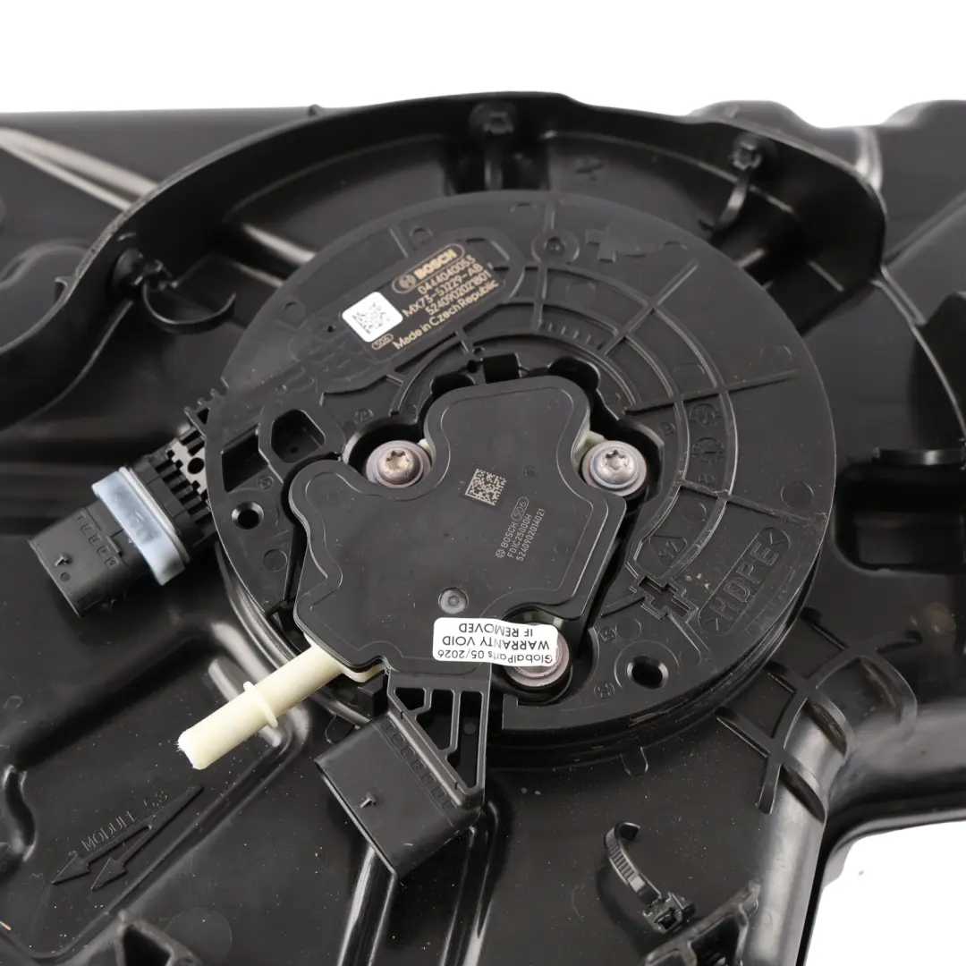 Range Rover Evoque L551 Réservoir AdBlue 2.0 - SKU M8D2-5J228-AA - Numéro de pièce M8D2-5J228-AA
