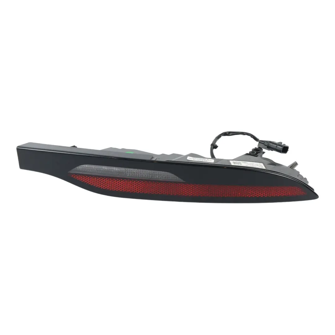 Lampa Mgielna Tylna Prawa R8D2-15K272-A do Land Rover Range Rover Evoque L551 o numerze R8D2-15K272-AB Land Rover Range Rover Evoque L551 Lampa Mgielna Tylna Prawa R8D2-15K272-A - SKU R8D2-15K272-AB - Numer Części R8D2-15K272-AB