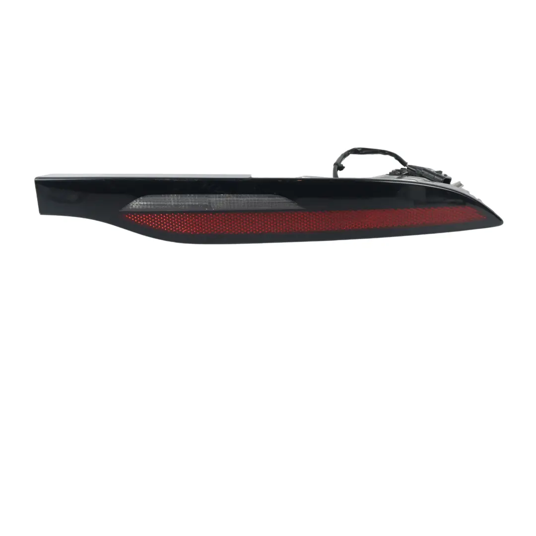 Land Rover Range Rover Evoque L551 Feu Brouillard Arrière Droit R8D2-15K272-A - SKU R8D2-15K272-AB - Numéro de pièce R8D2-15K272-AB