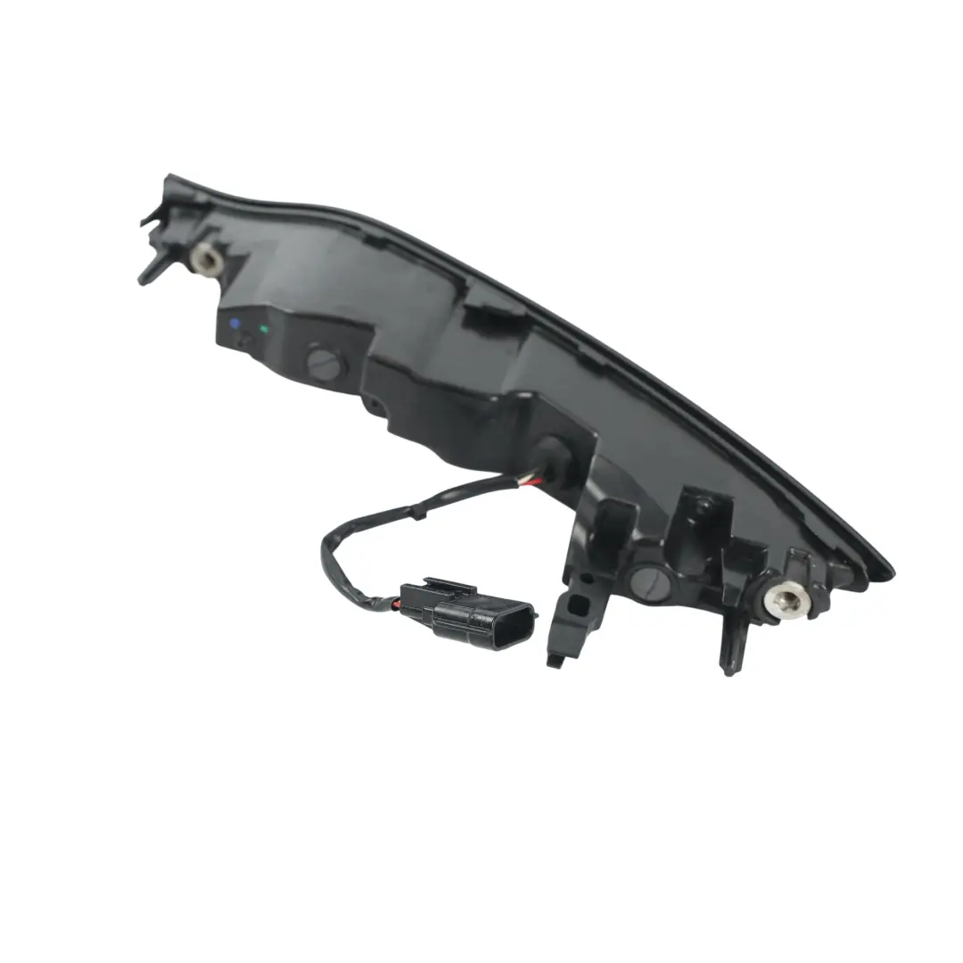 Land Rover Range Rover Evoque L551 Feu Brouillard Arrière Droit R8D2-15K272-A - SKU R8D2-15K272-AB - Numéro de pièce R8D2-15K272-AB