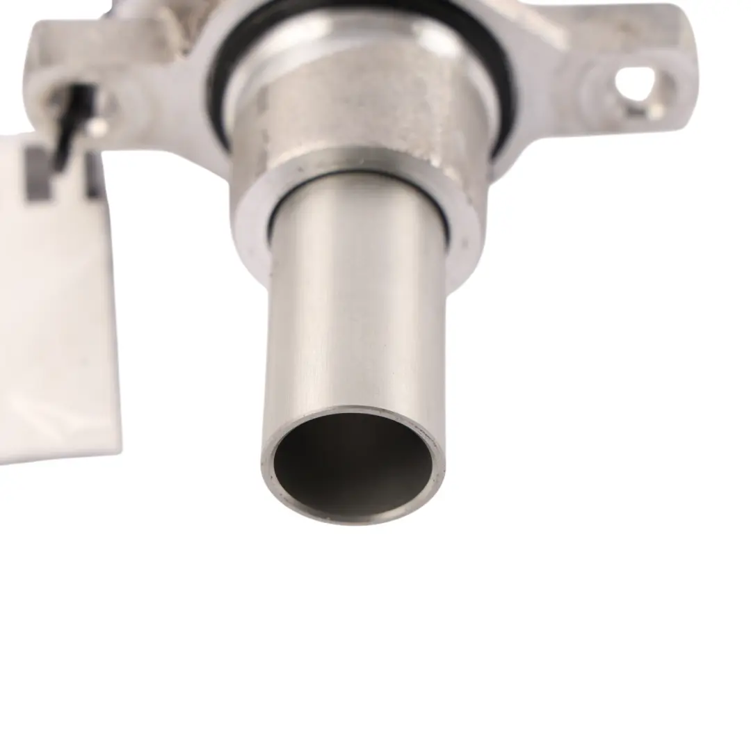 Brake Servo Booster Master Cylinder to Mercedes W205 W213 with Part number A2134300100 Mercedes W205 W213 Brake Servo Booster Master Cylinder - SKU RHD-A2134300100 - Part number A2134300100