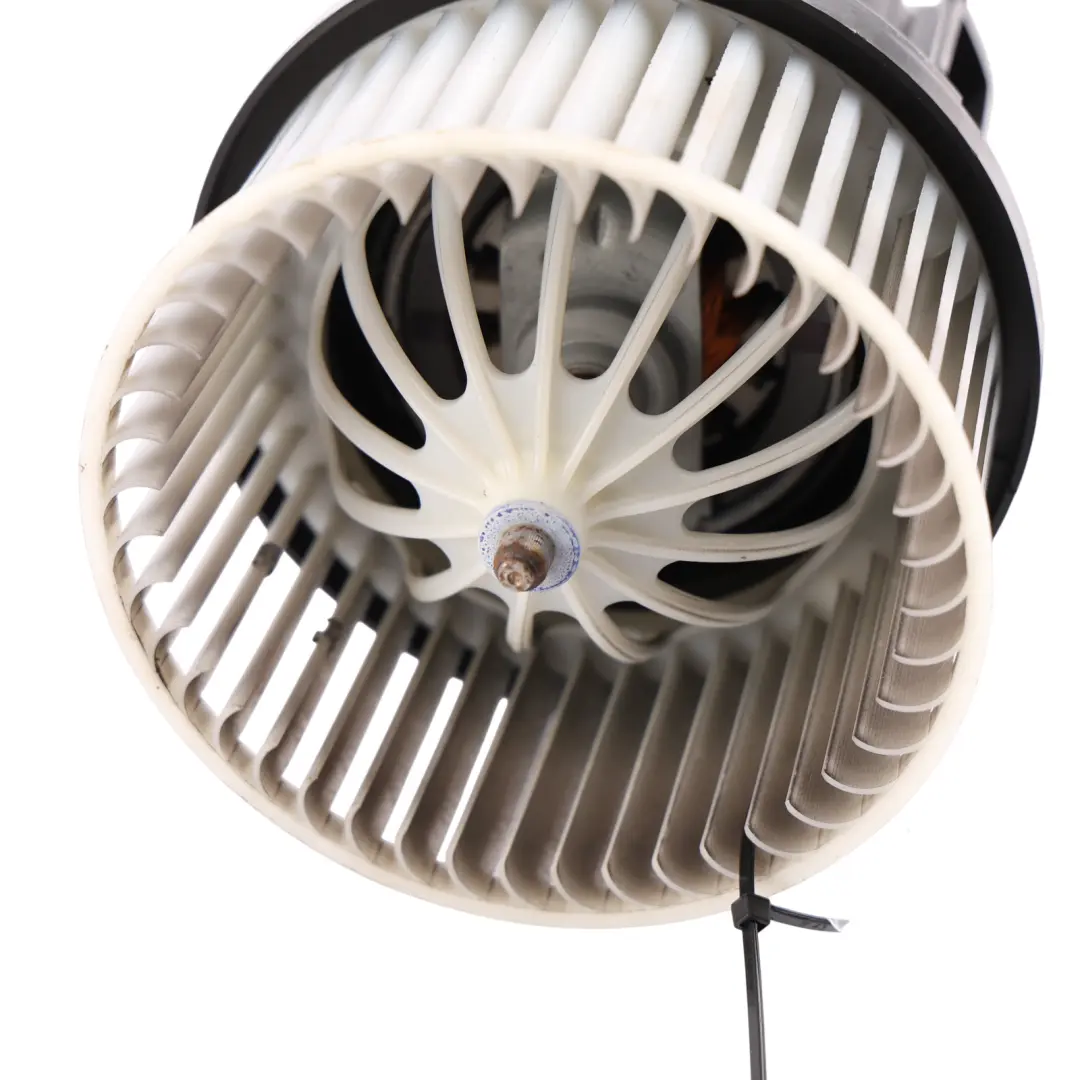 Heater Blower Motor Fan HR095003 to Land Rover Range Rover Evoque L551 with Part number LR159882 Land Rover Range Rover Evoque L551 Heater Blower Motor Fan HR095003 - SKU RHD-LR159882 - Part number LR159882