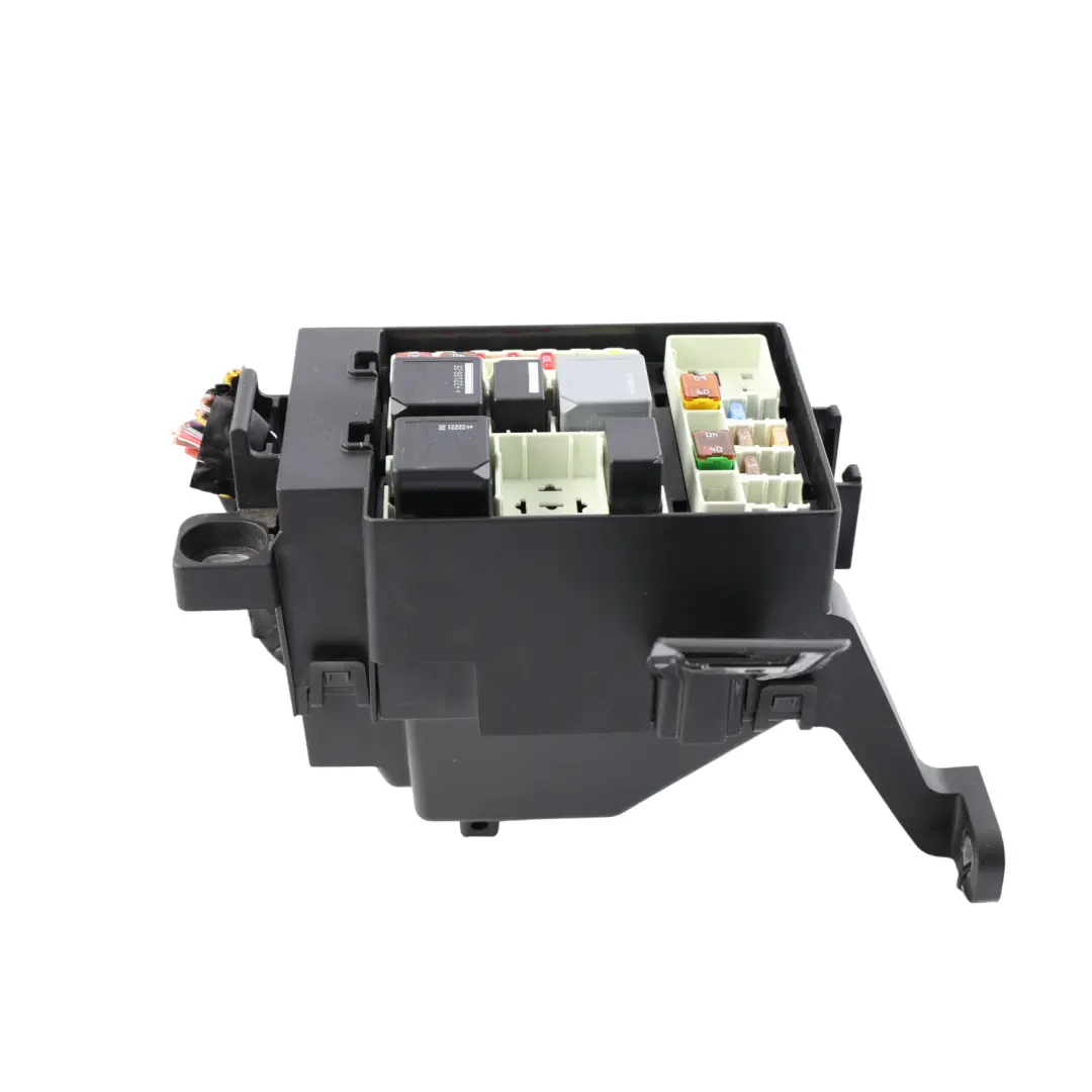 Fuse Box Control Unit Module M8A2-14N073-CA to Range Rover Velar L560 with Part number LR165245 Range Rover Velar L560 Fuse Box Control Unit Module M8A2-14N073-CA - SKU RHD-LR165245 - Part number LR165245