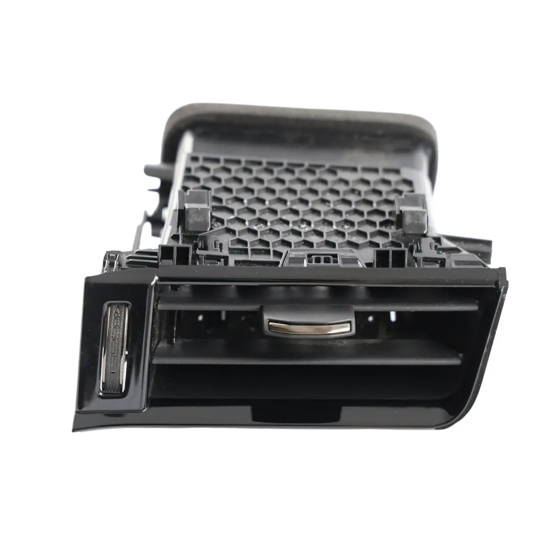 Range Rover Evoque L551 Center Dash Air Vent AC Grille Right O/S P8D2-014L21-C - SKU RHD-R8D2-01412-AB - Part number R8D2-01412-AB