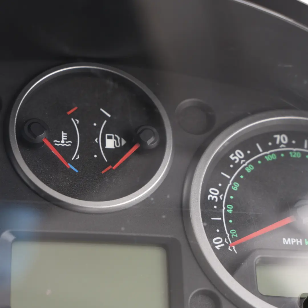 Speedometer Instrument Cluster Automatic Diesel to Range Rover Velar L560 with Part number YAC501323 Range Rover Velar L560 Speedometer Instrument Cluster Automatic Diesel - SKU RHD-YAC501323 - Part number YAC501323