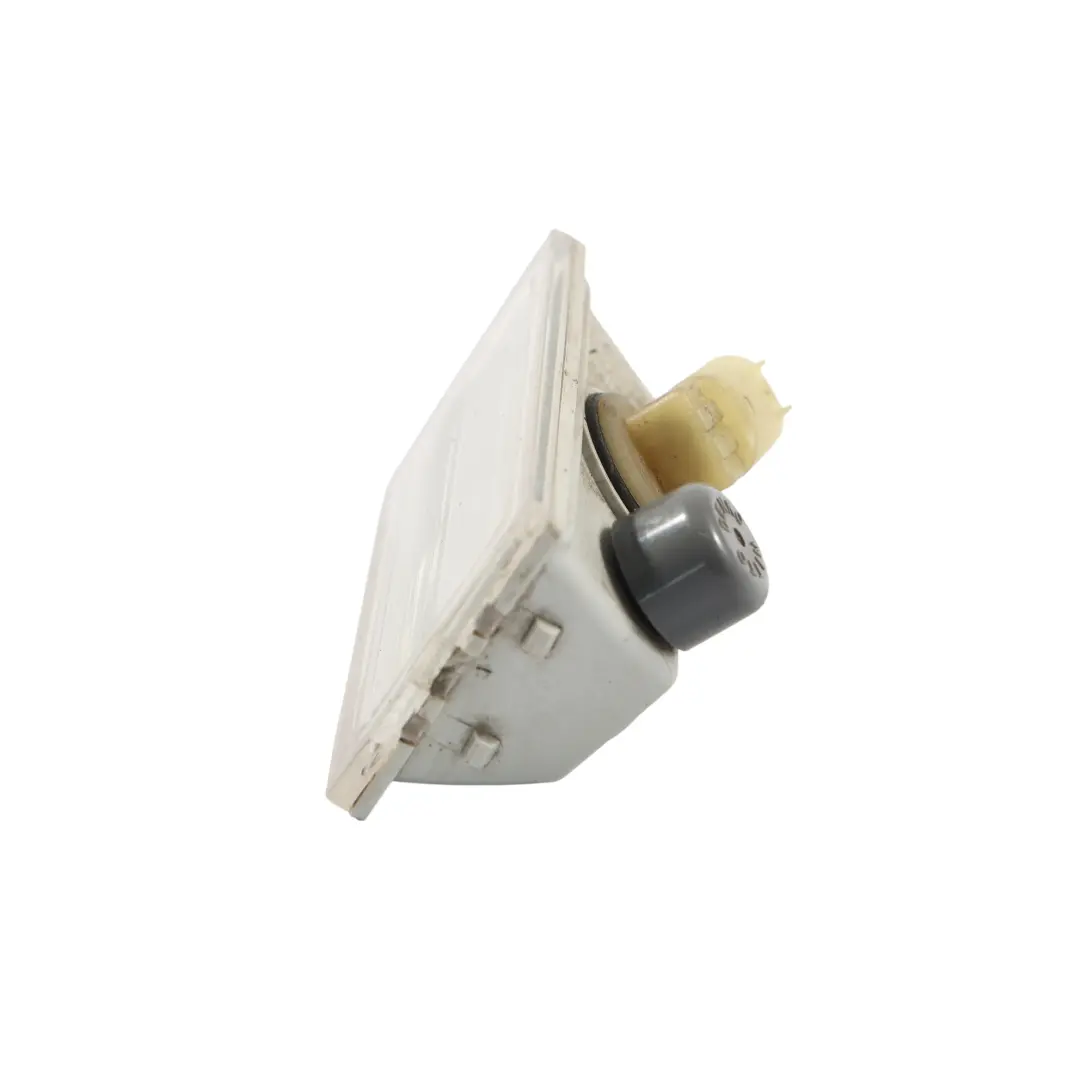 Land Rover Discovery L319 Freelander Lampe LED Éclairage Plaque - SKU XFC500040 - Numéro de pièce XFC500040