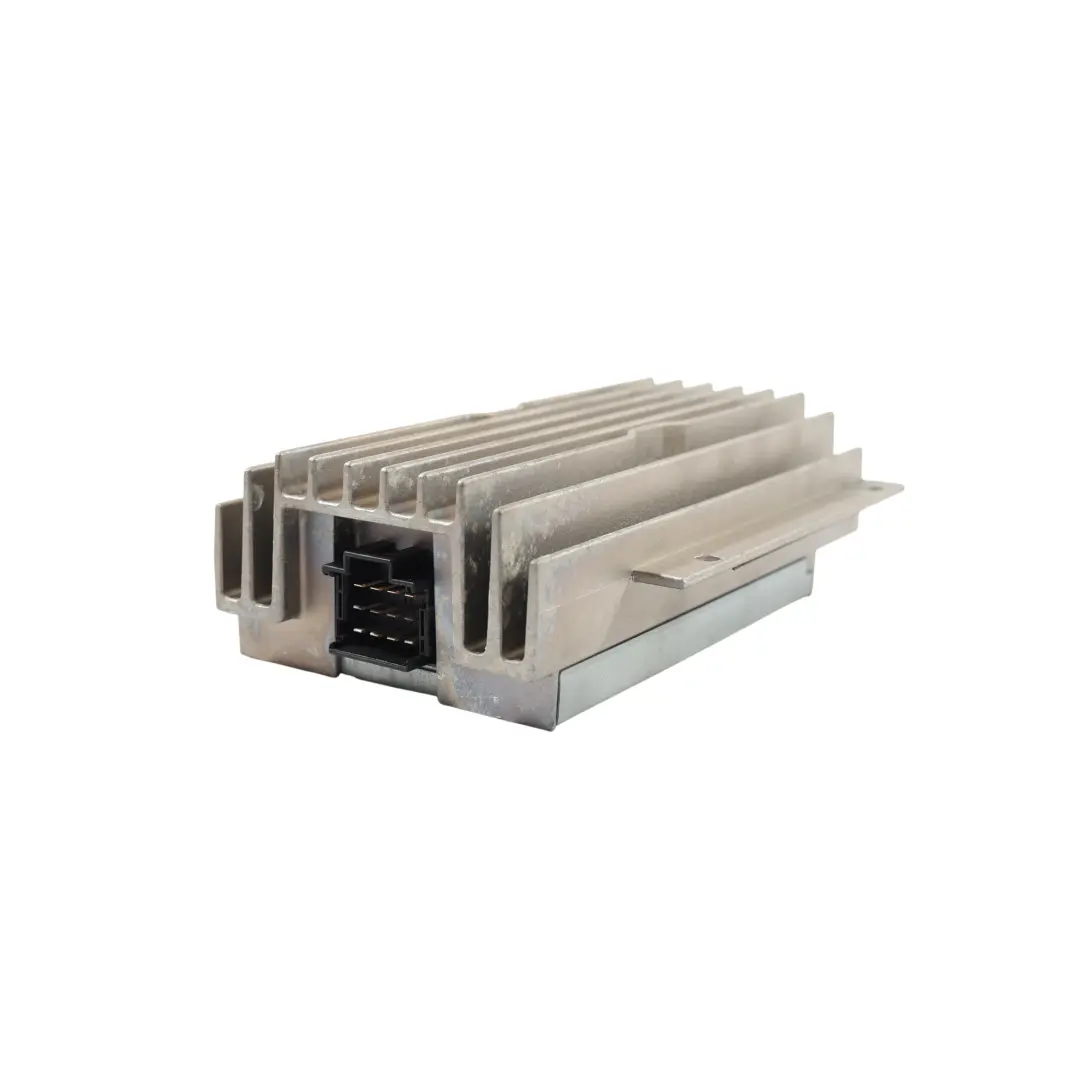 Land Rover Range Rover Vogue L322 Wzmacniacz Harman Kardon Logic7 - SKU XQK500070 - Numer Części XQK500070