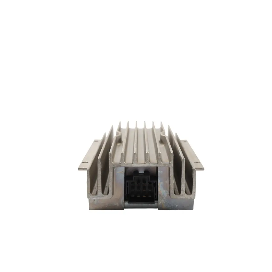 Harman Kardon Logic 7 Amplificador para Land Rover Range Rover Vogue L322 con número de pieza XQK500070 Land Rover Range Rover Vogue L322 Harman Kardon Logic 7 Amplificador - SKU XQK500070 - Número de pieza XQK500070