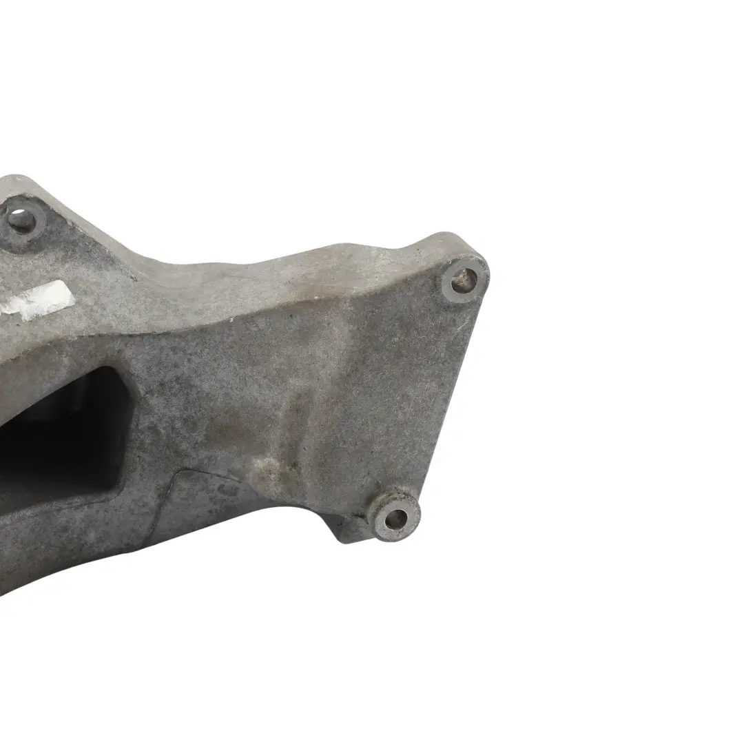 Land Rover Discovery 3 L319 Supporto Staffa Alternatore 2.7 V6 4H2Q-10239-EA - SKU YLU500290 - Numero di parte YLU500290