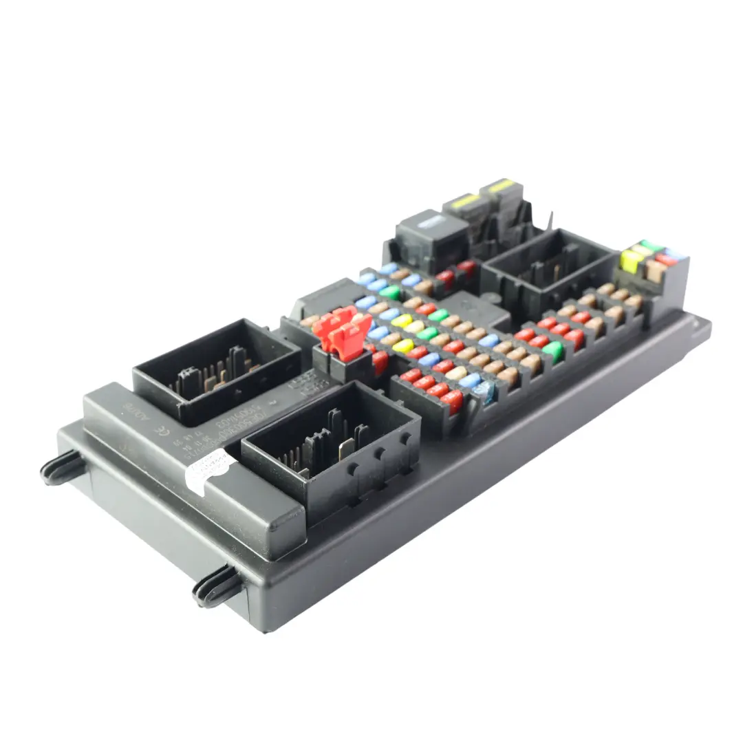ECU Body Control per Land Rover Discovery 3 Range Rover Sport con numero di parte YQE500300 Land Rover Discovery 3 Range Rover Sport ECU Body Control - SKU YQE500300 - Numero di parte YQE500300