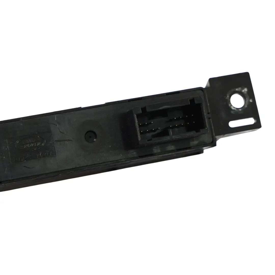 Bouton Feux Détresse Tableau de Bord pour Range Rover Sport L320 à propos du numéro de pièce YUL500860WUX Range Rover Sport L320 Bouton Feux Détresse Tableau de Bord - SKU YUL500860WUX - Numéro de pièce YUL500860WUX