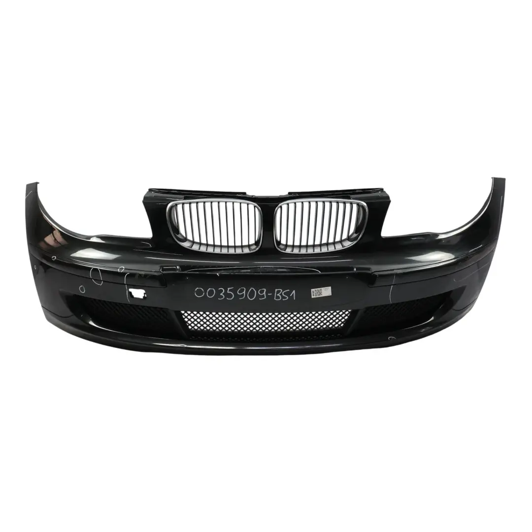 Zderzak Przedni Black Sapphire Czarny Metalik - 475 do BMW E81 E87 LCI o numerze 0035909 BMW E81 E87 LCI Zderzak Przedni Black Sapphire Czarny Metalik - 475 - SKU 0035909-BS1 - Numer Części 0035909