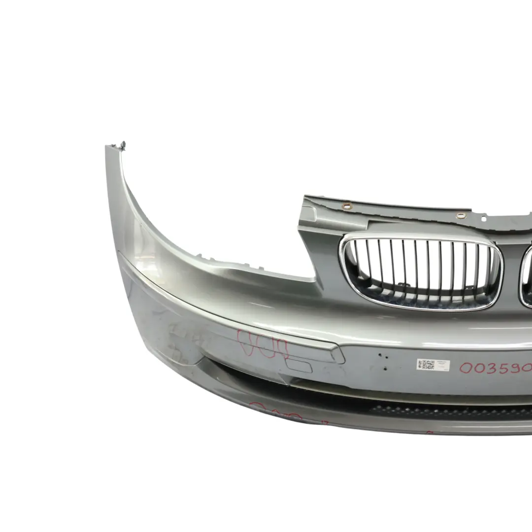 Zderzak Przedni Sparkling Graphite Metallic - A22 do BMW E81 E87 LCI o numerze 0035909 BMW E81 E87 LCI Zderzak Przedni Sparkling Graphite Metallic - A22 - SKU 0035909-SG1 - Numer Części 0035909