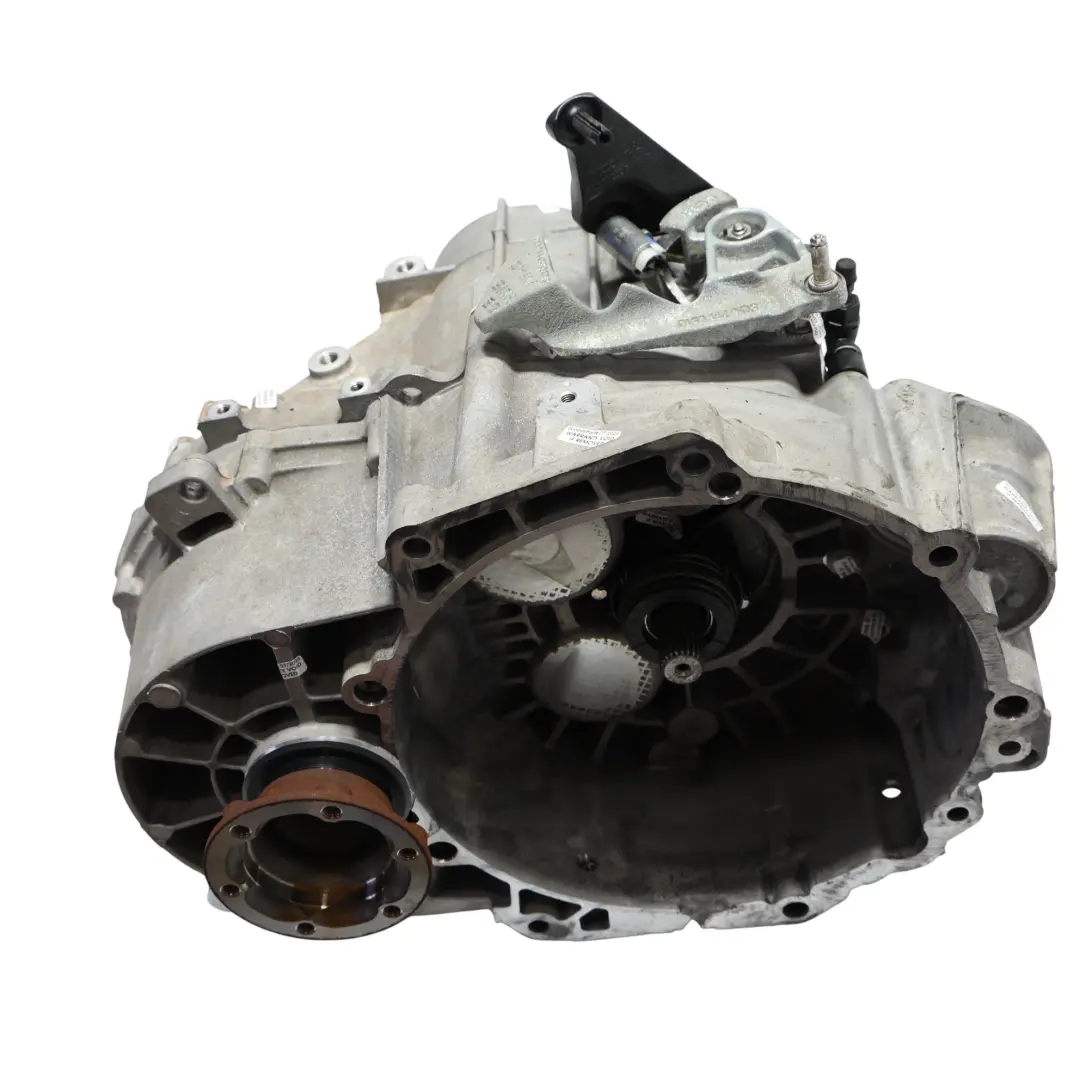 Skrzynia Biegów Manualna 6-Biegów RHT do Audi A3 8V 2.0 TFSI o numerze 02Q300051R Audi A3 8V 2.0 TFSI Skrzynia Biegów Manualna 6-Biegów RHT - SKU 02Q300051R - Numer Części 02Q300051R